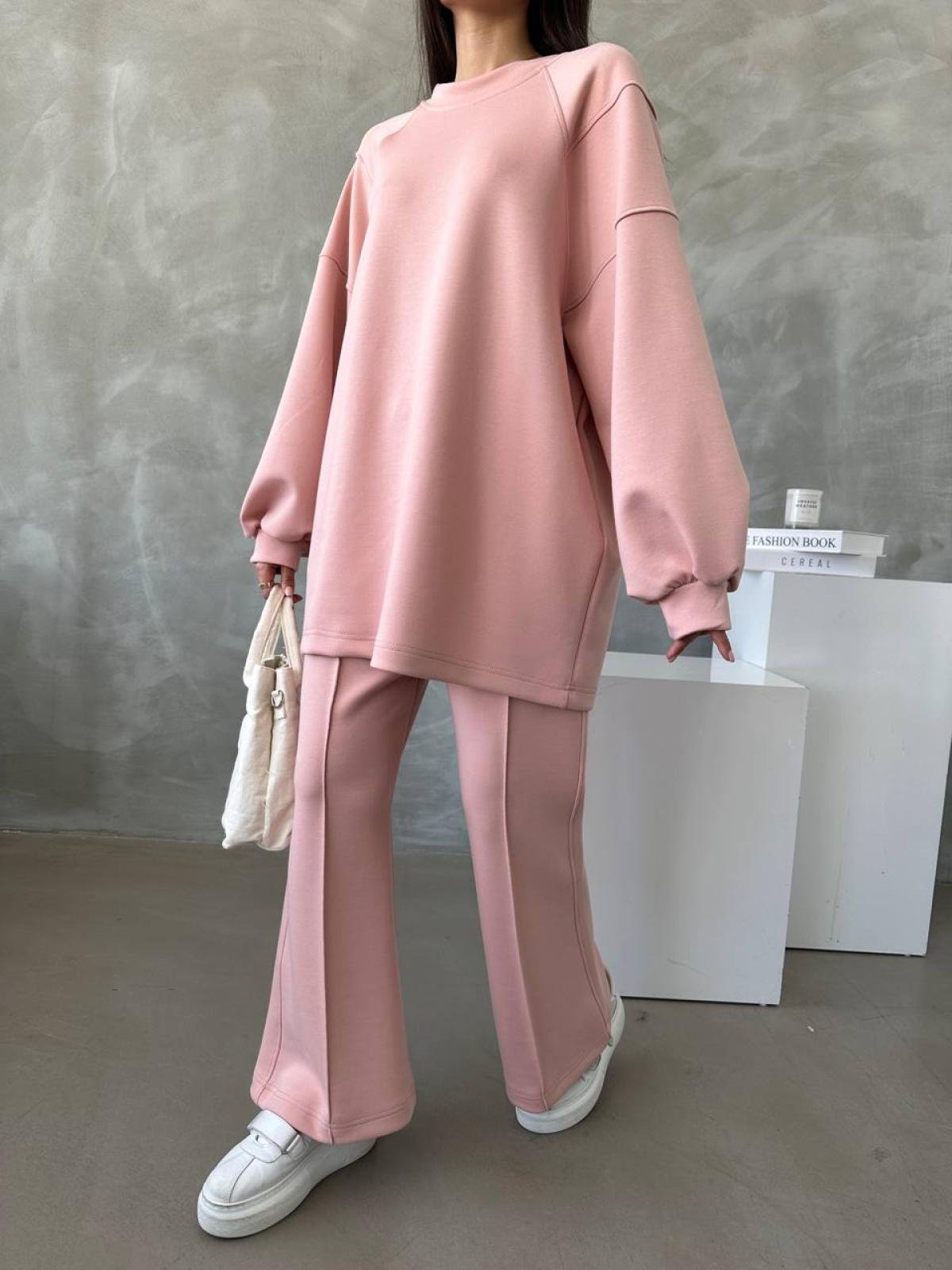 Women sweatshirt and sweatpants set wholesale Baby Pink color Wholesale Tracksuit Set