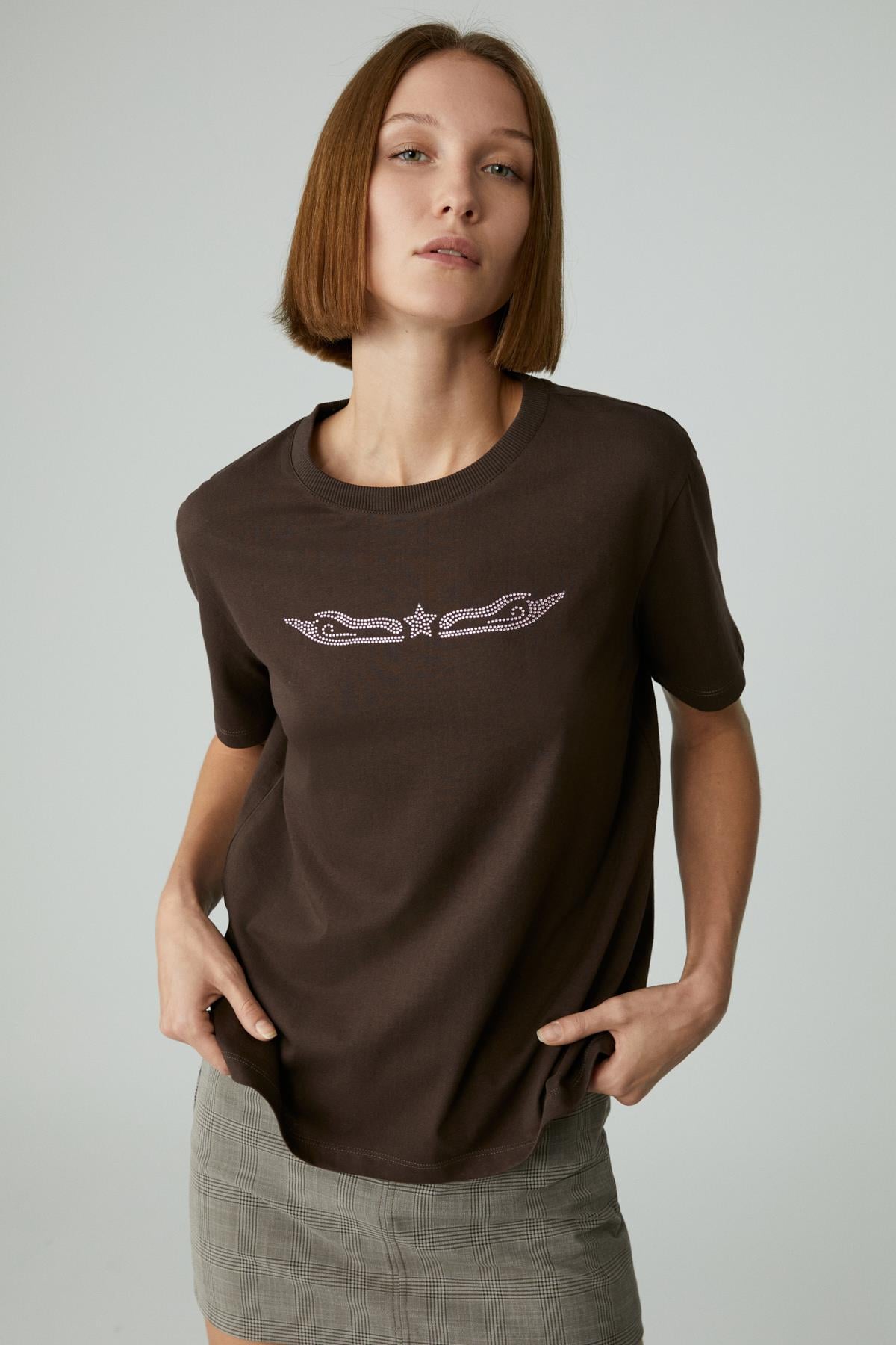 CHERIE Kadın Crop Taşlı Yuvarlak Yaka Kahverengi T-Shirt