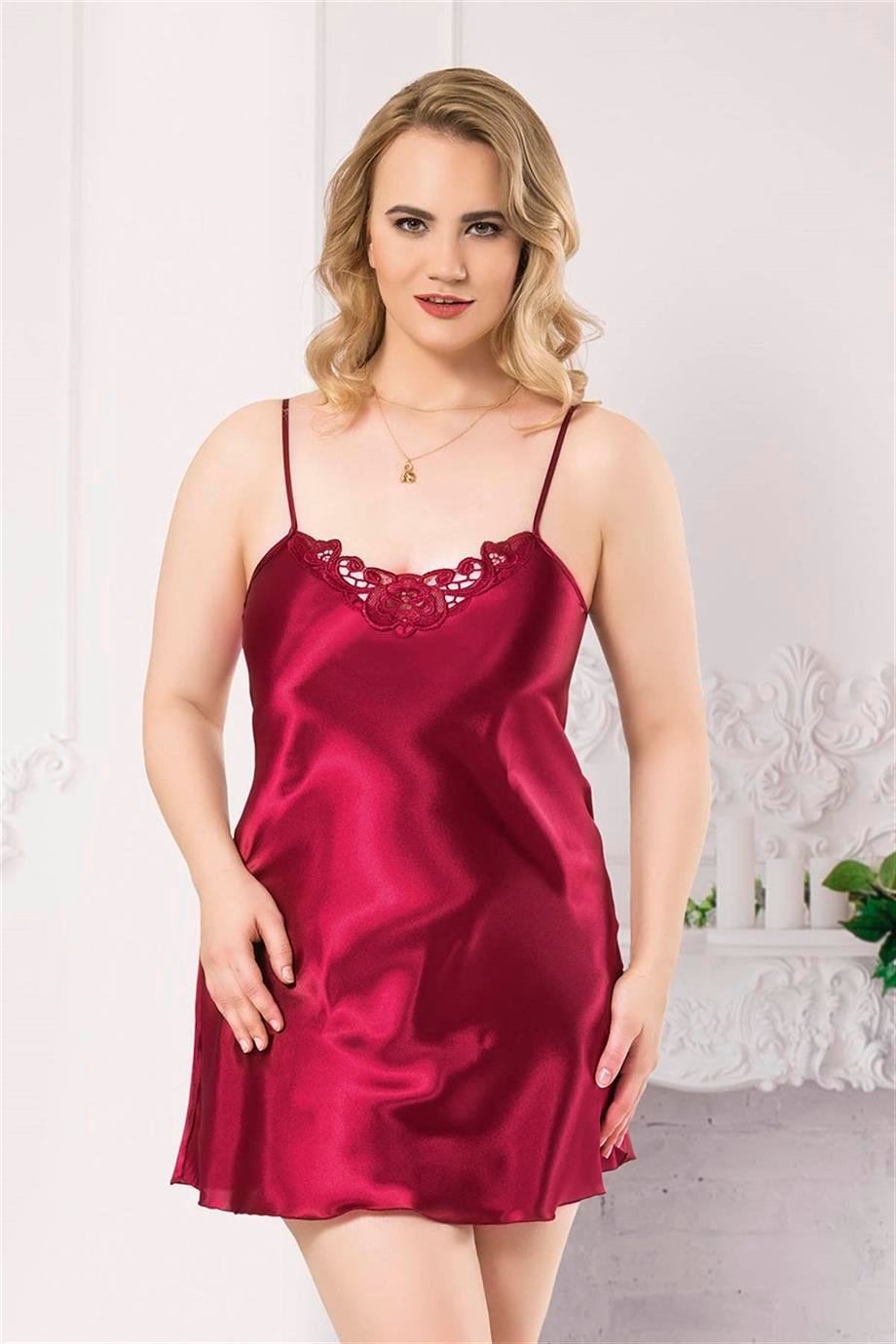 Aria's Closet Büyük Beden Bordo Kısa Saten Gecelik