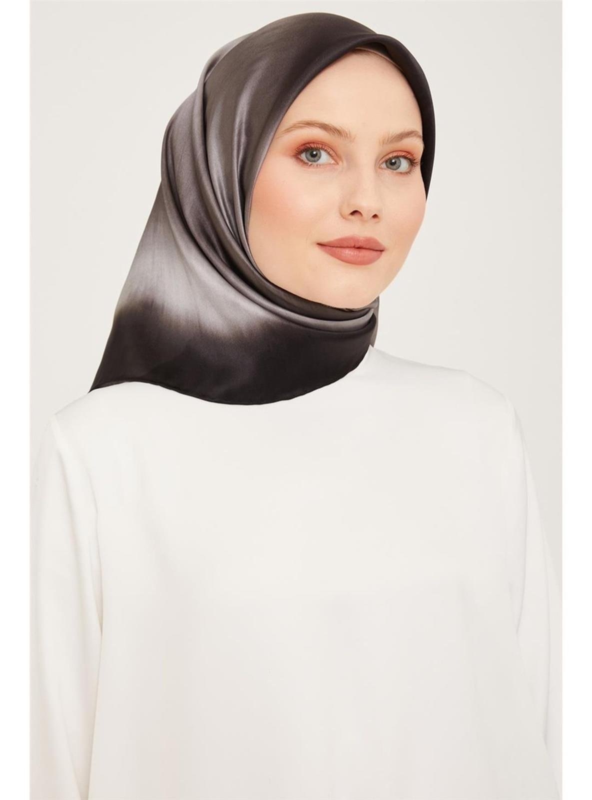 Armine Sura İpek Eşarp 23Ka9051 52