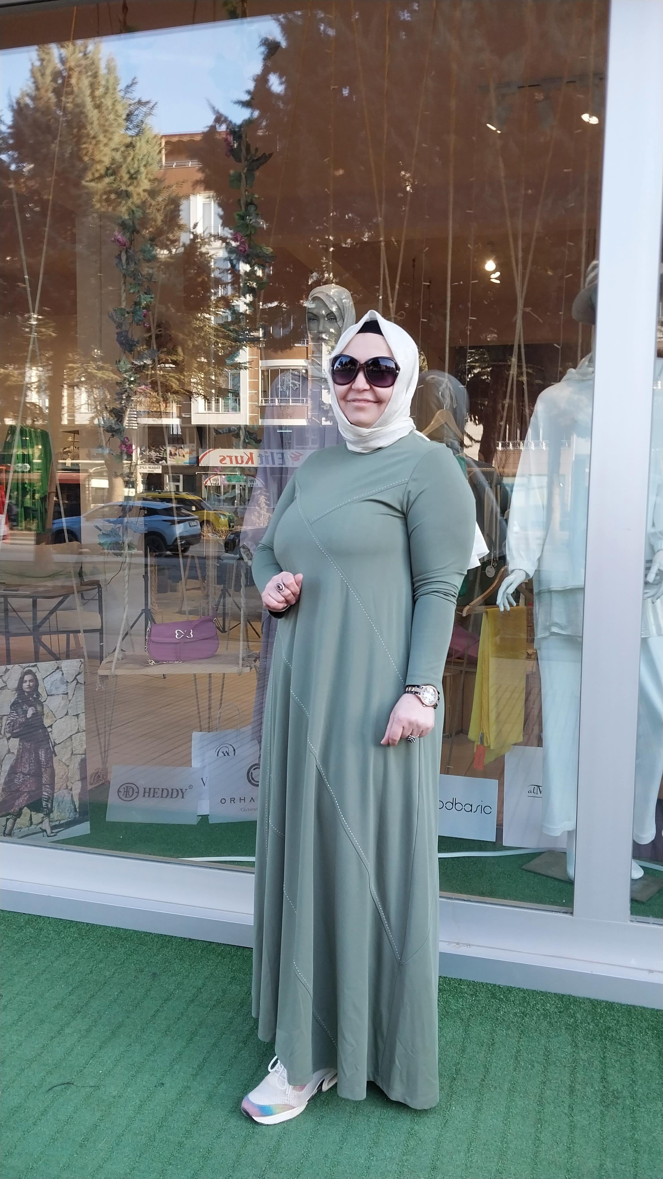 NURCAN ÇETİN CEPLİ BEYAZ DİKİŞ DETAYLI ELBİSE HAKİ 24165 Heddy