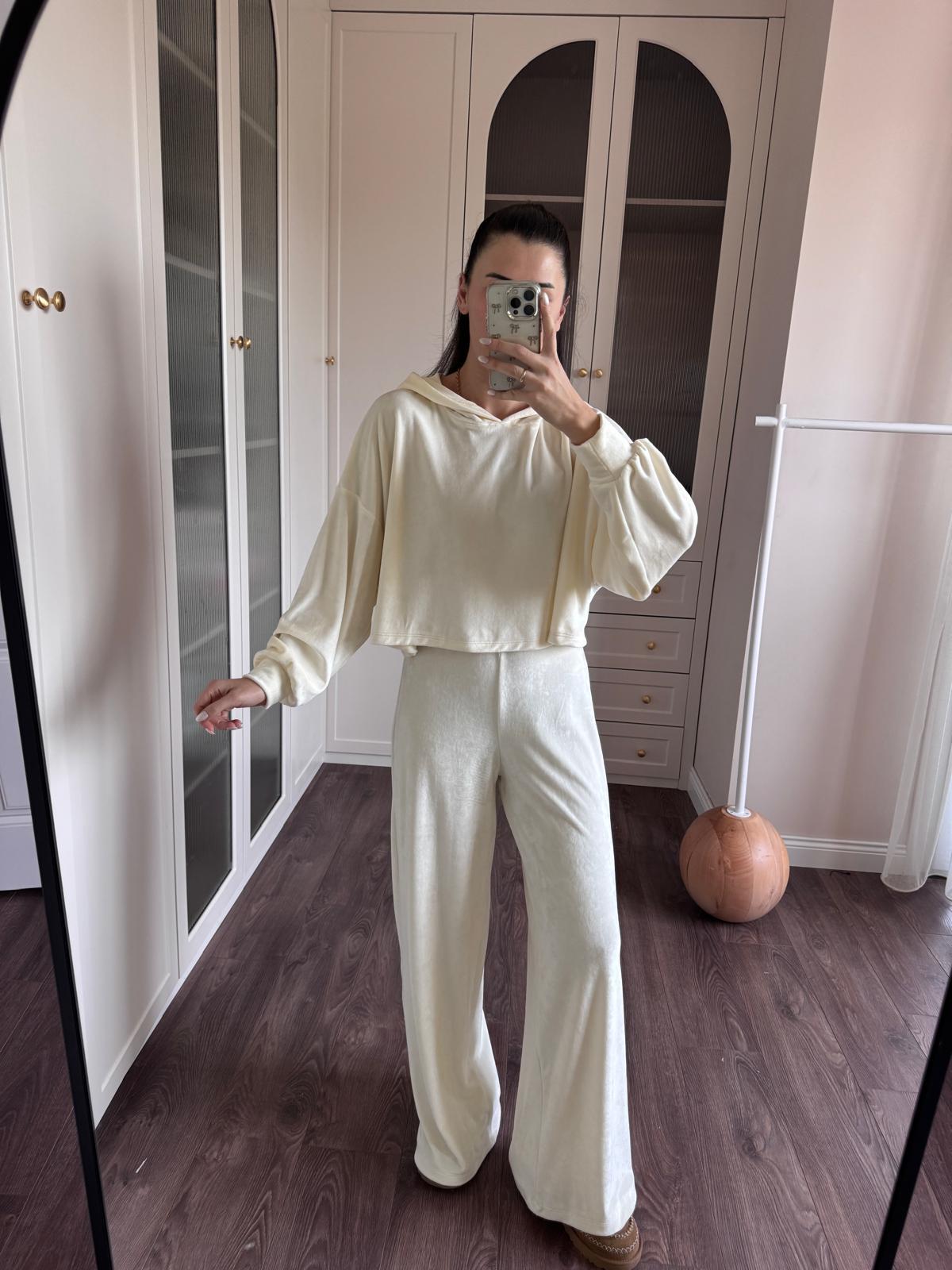 Kapüşonlu Ekru Kadife Sweatshirt