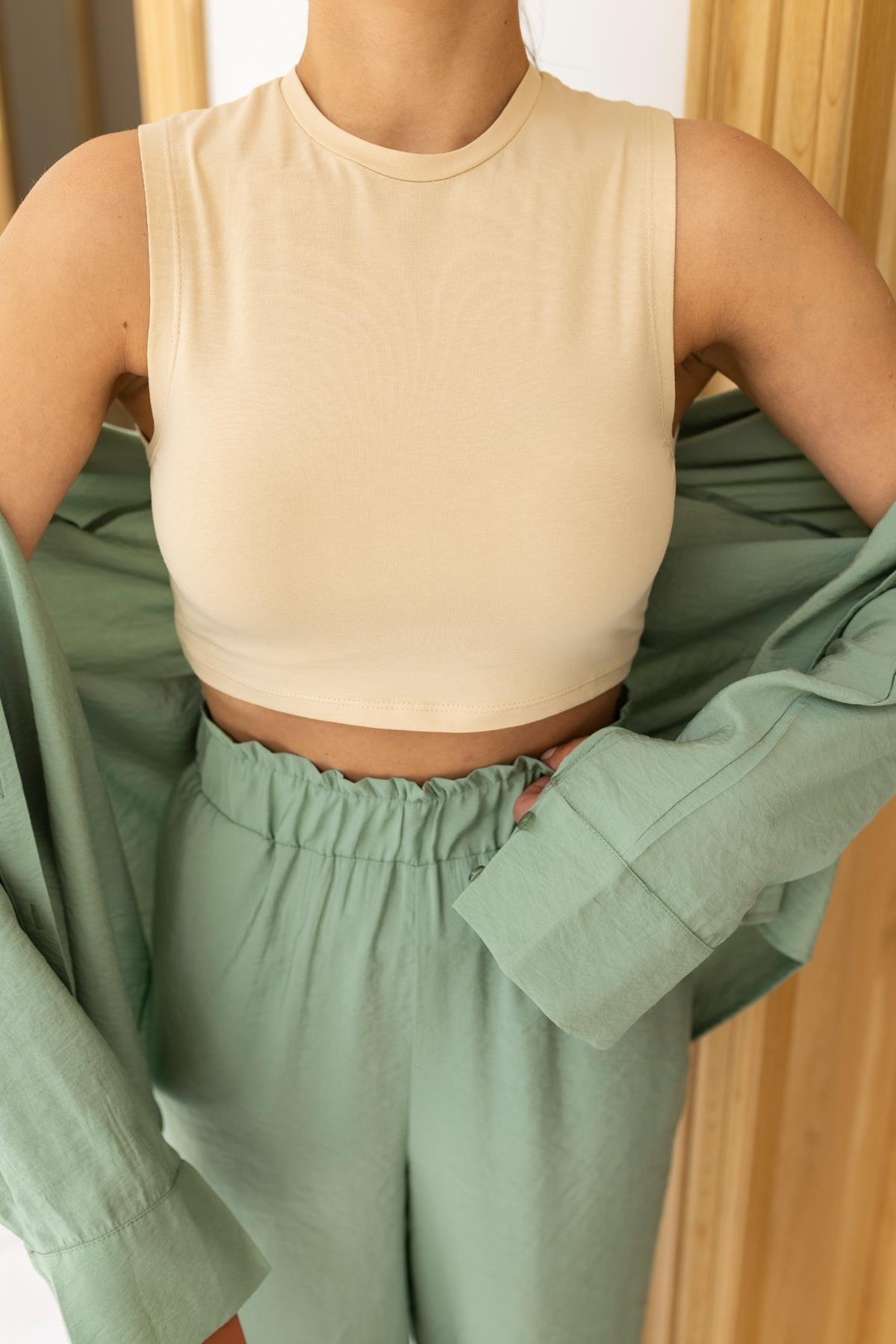 Bej Bisiklet Yaka Sıfır Kol  Basic Crop Tshirt