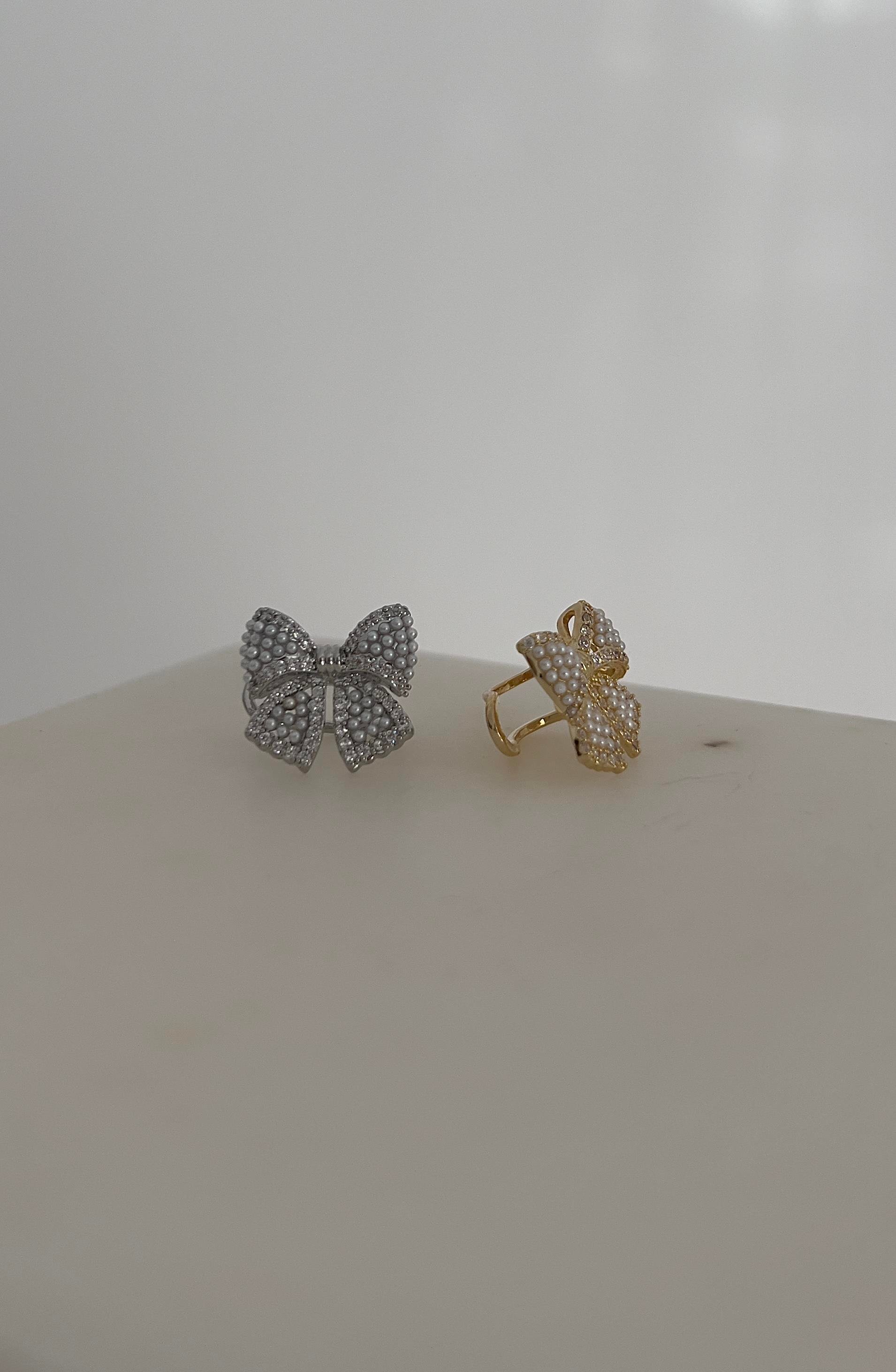 İncili Fiyonk Ear Cuff