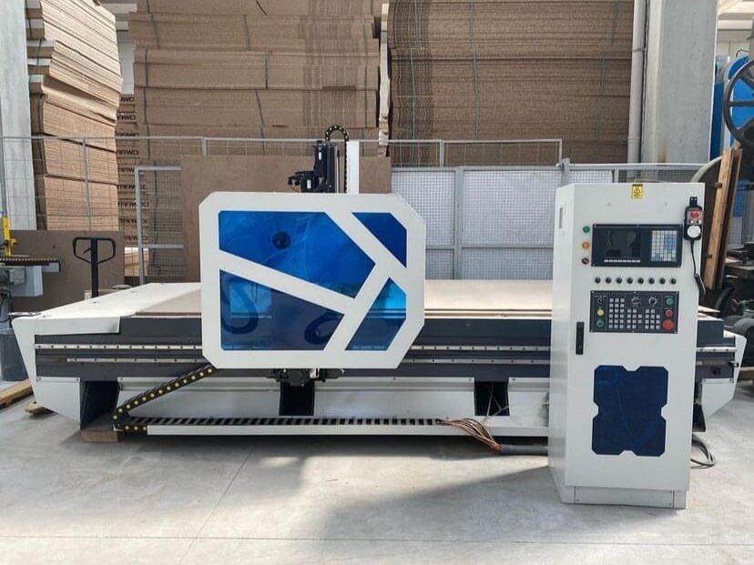 Smart Woodmax 2137 Süpürme Boşaltmalı Düz Tabla Cnc Makinesi (2021