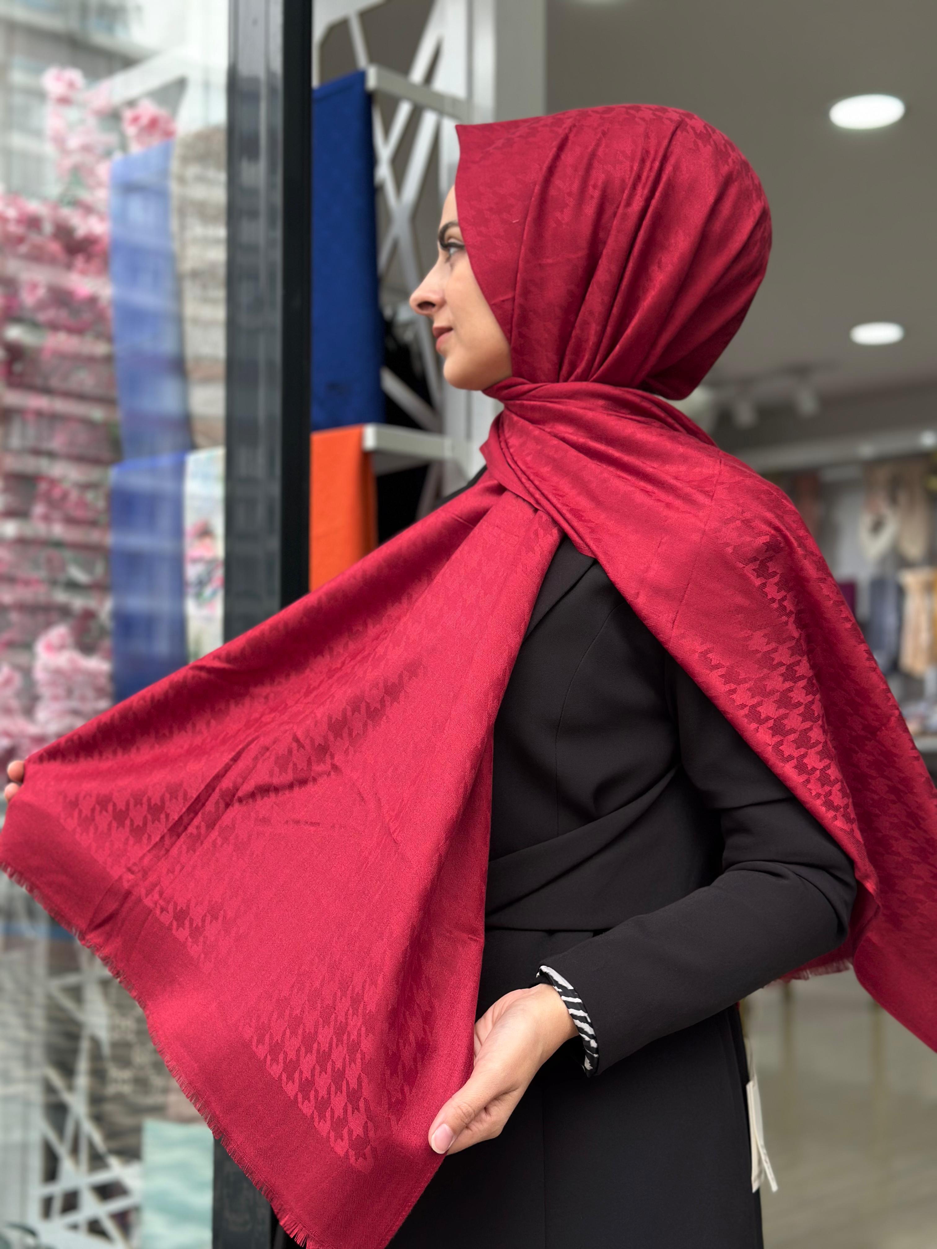 Armine Kazayağı Desenli Şal 04