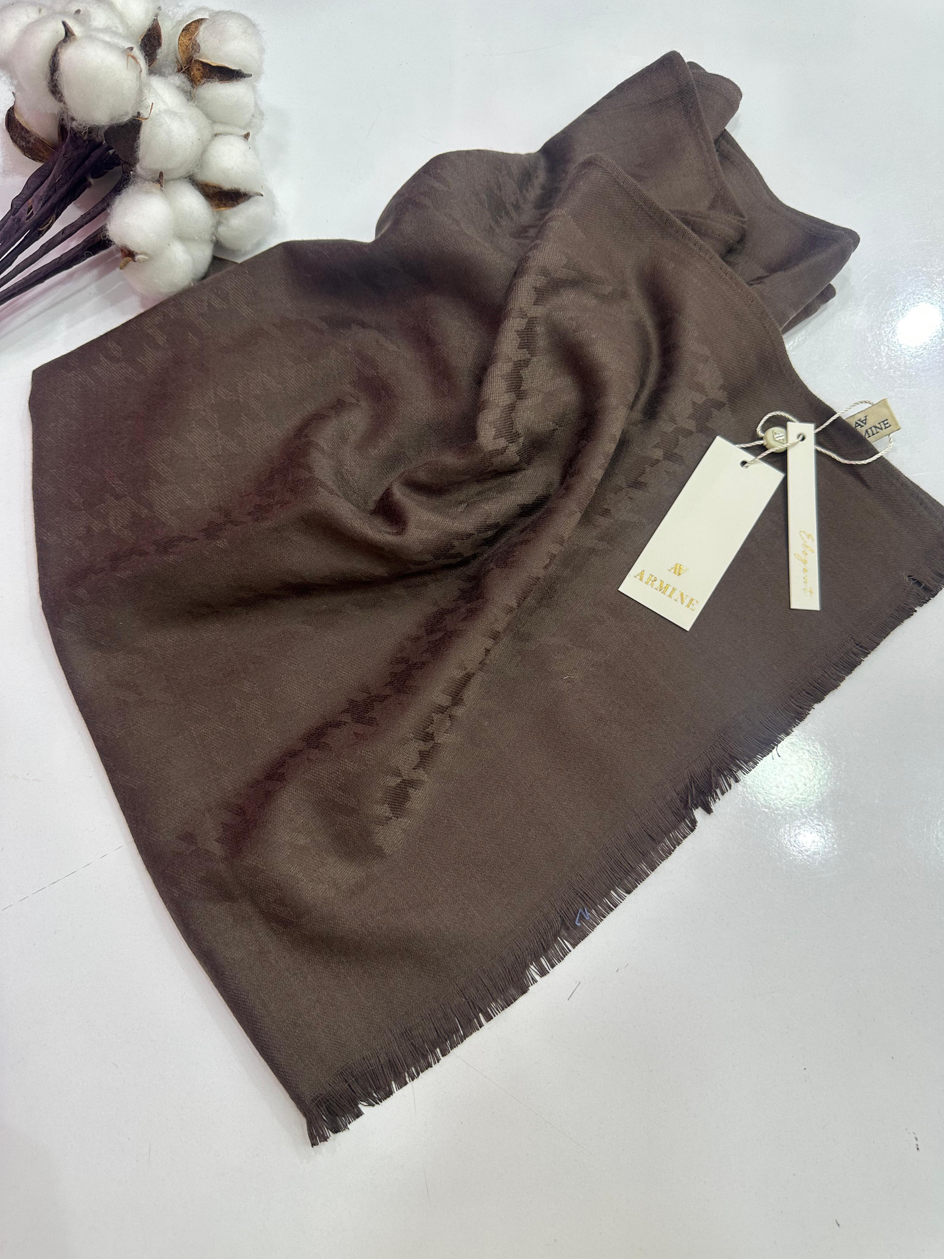 Armine Kazayağı Desenli Şal 09