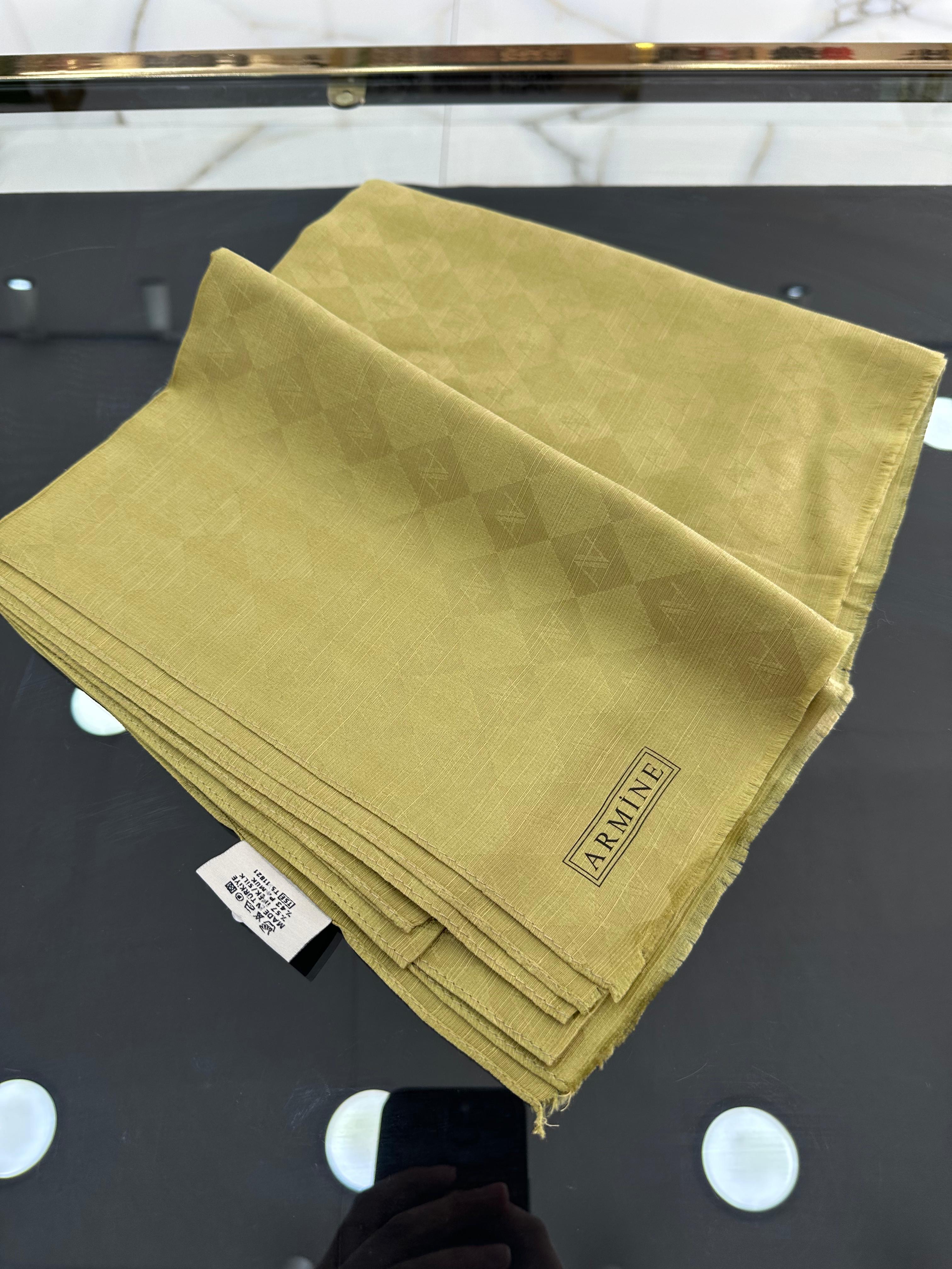 Armine Monogram Şal 10068