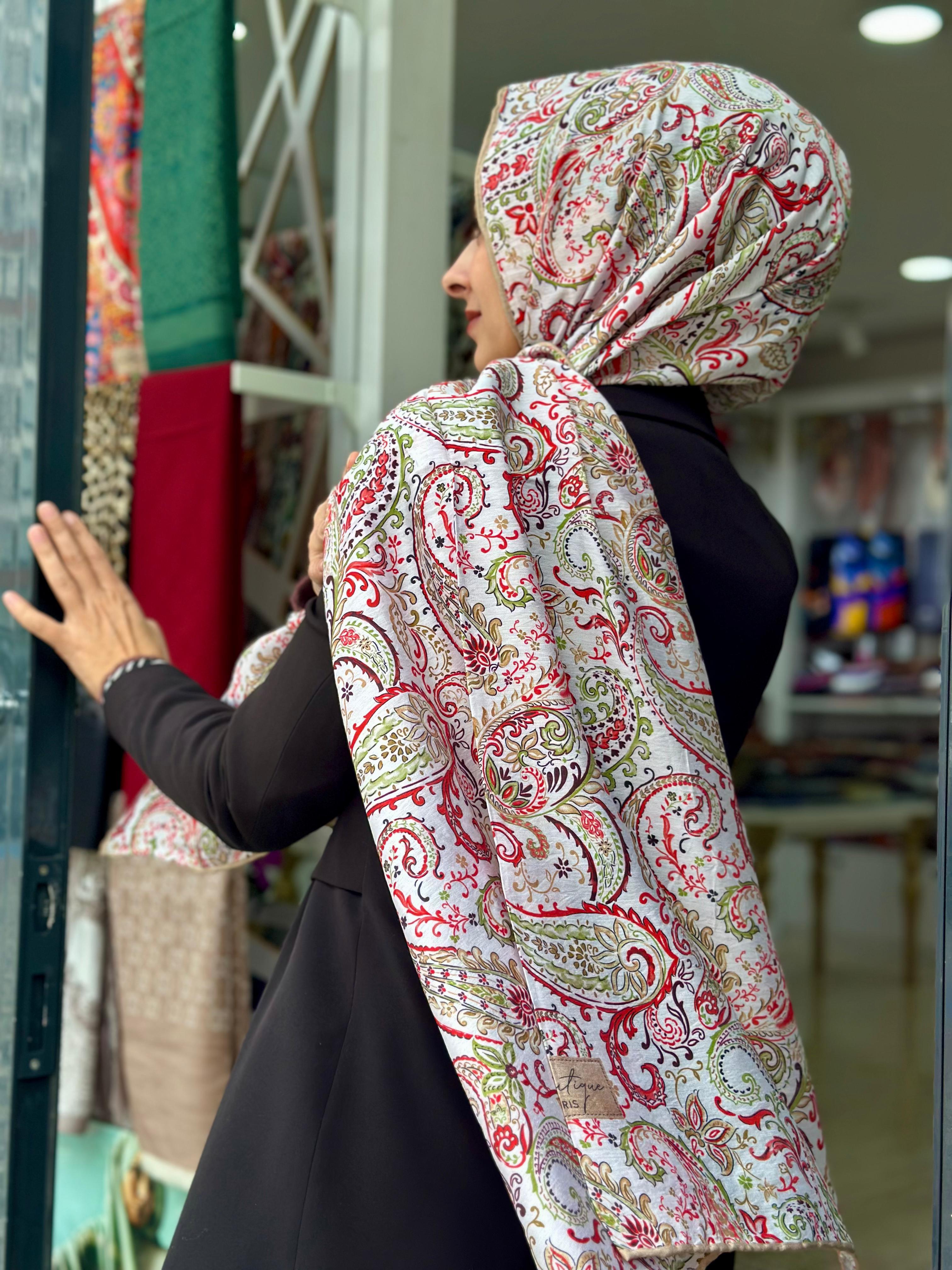 La Boutique Desenli Güz Şal 2402-03