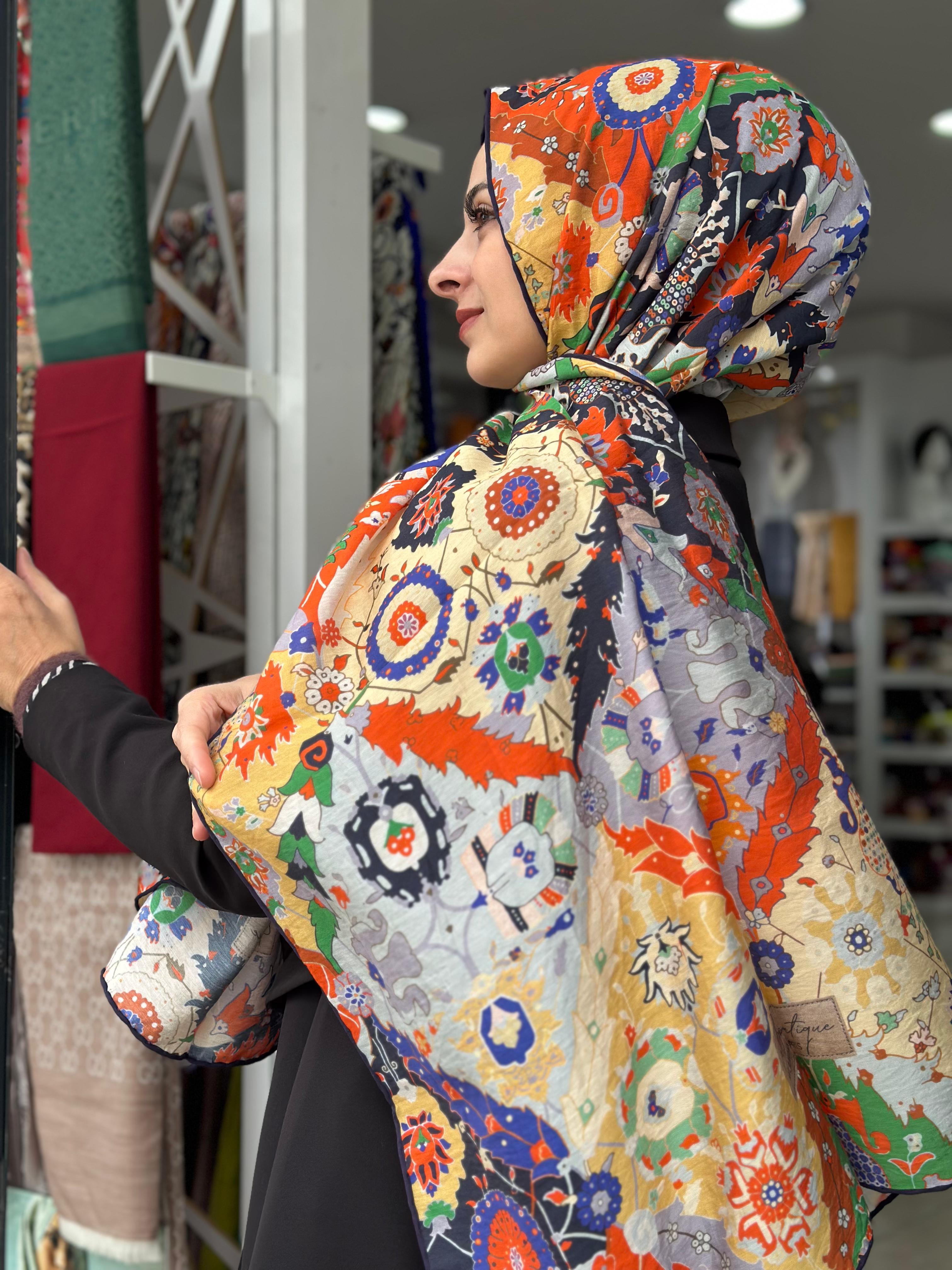 La Boutique Desenli Güz Şal 2407-02