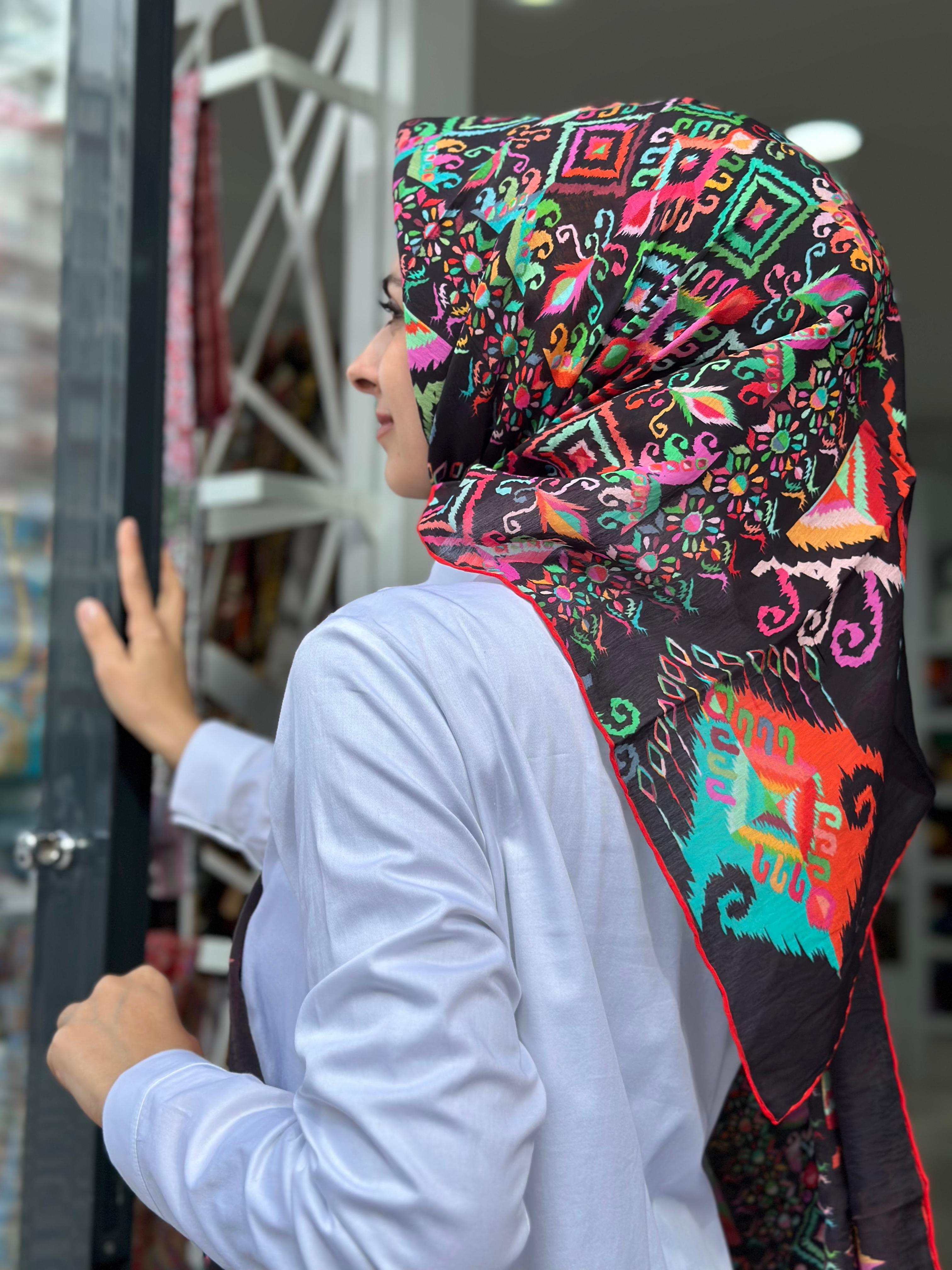 La Boutique Desenli Yaz Serinliği Şal 2412-05
