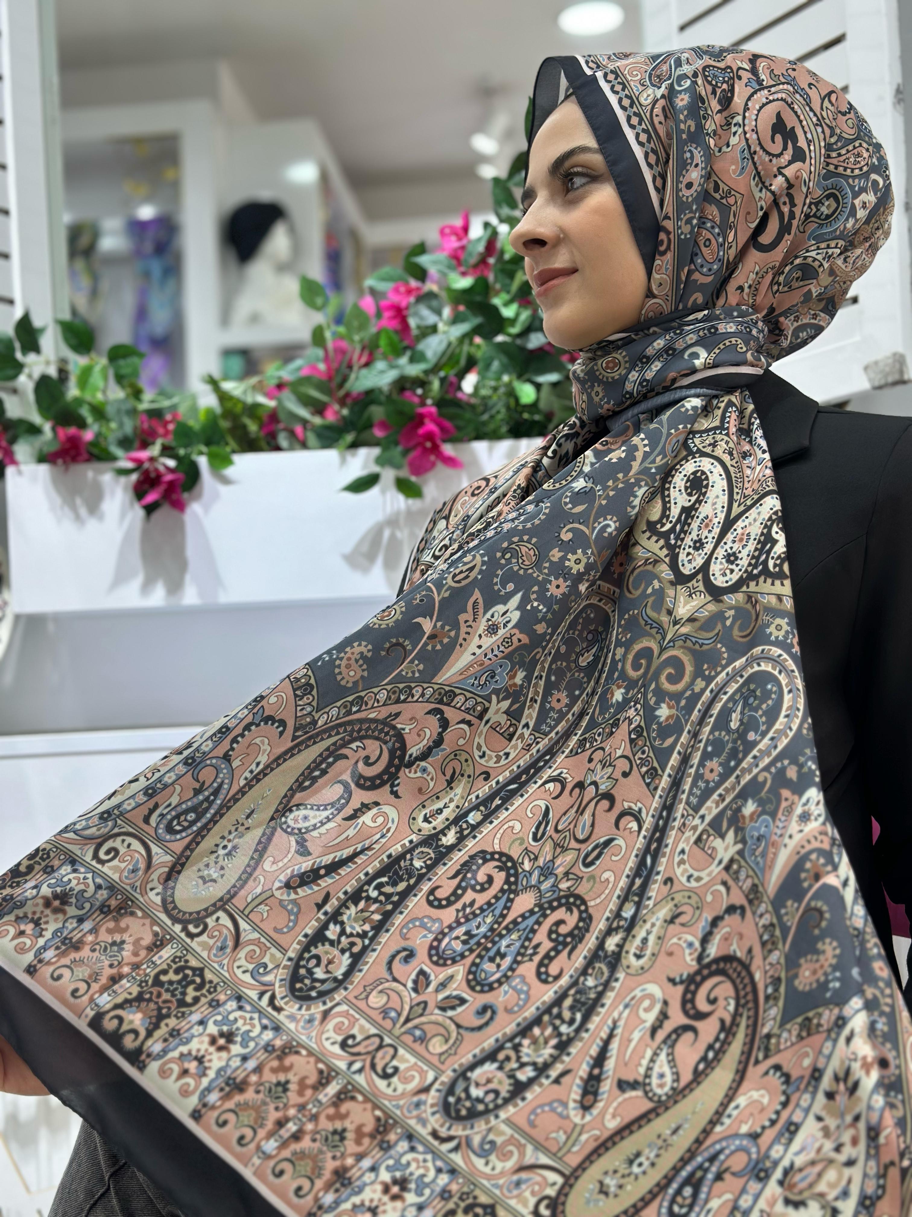Şal Rüyası Desenli Pamuklu Şal Siyah Rengi