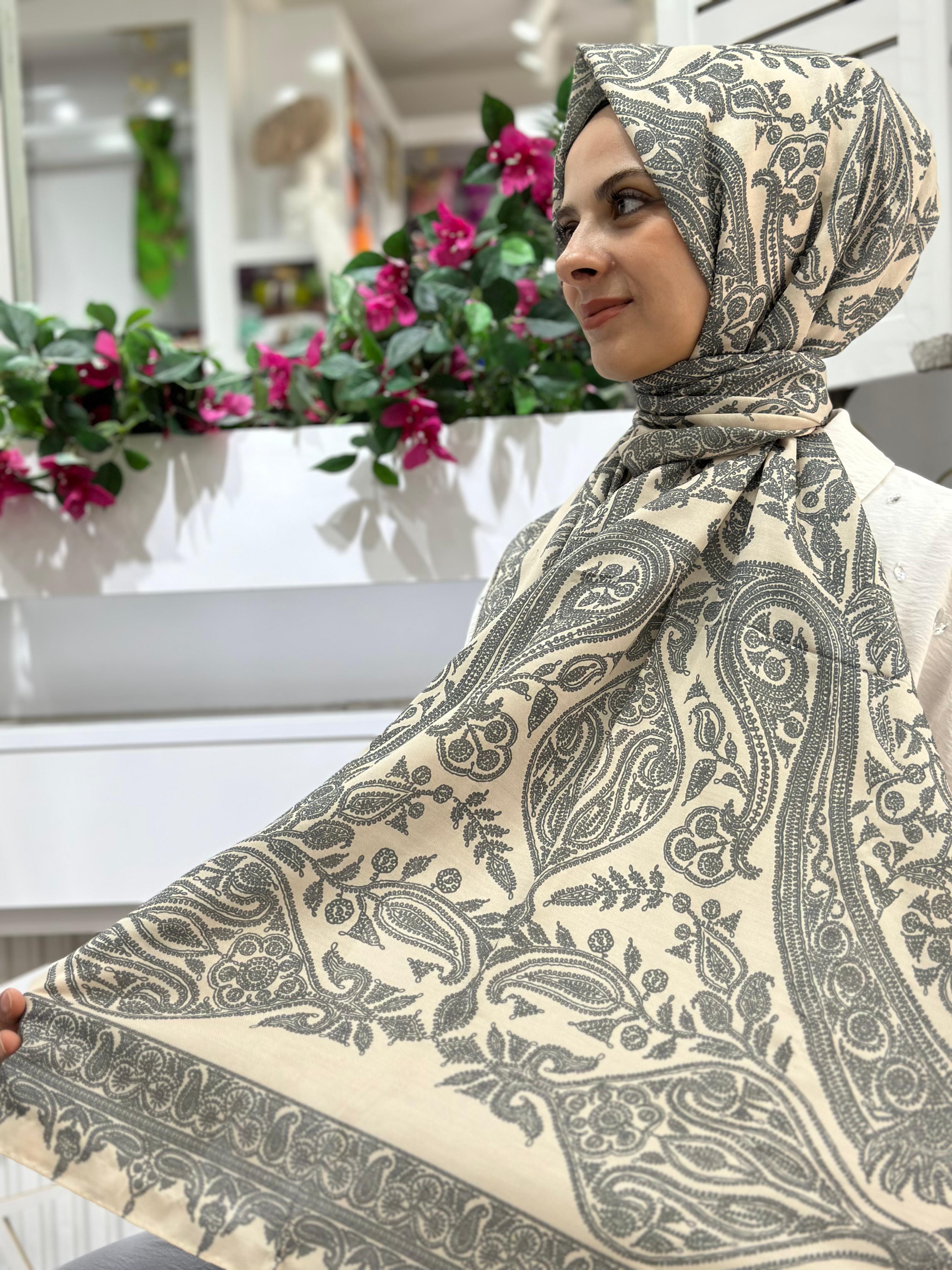 Siyane Desenli Pamuklu Şal Krem Rengi