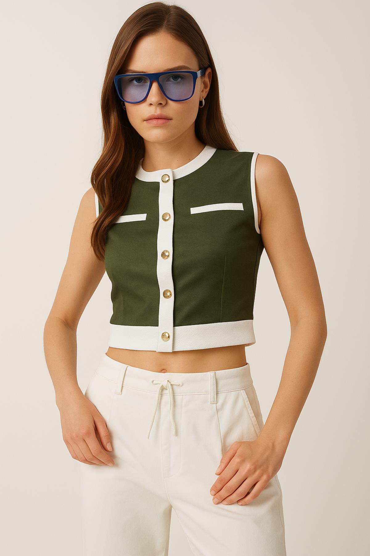 Düğmeli Süs Cep Garnili Crop Bluz