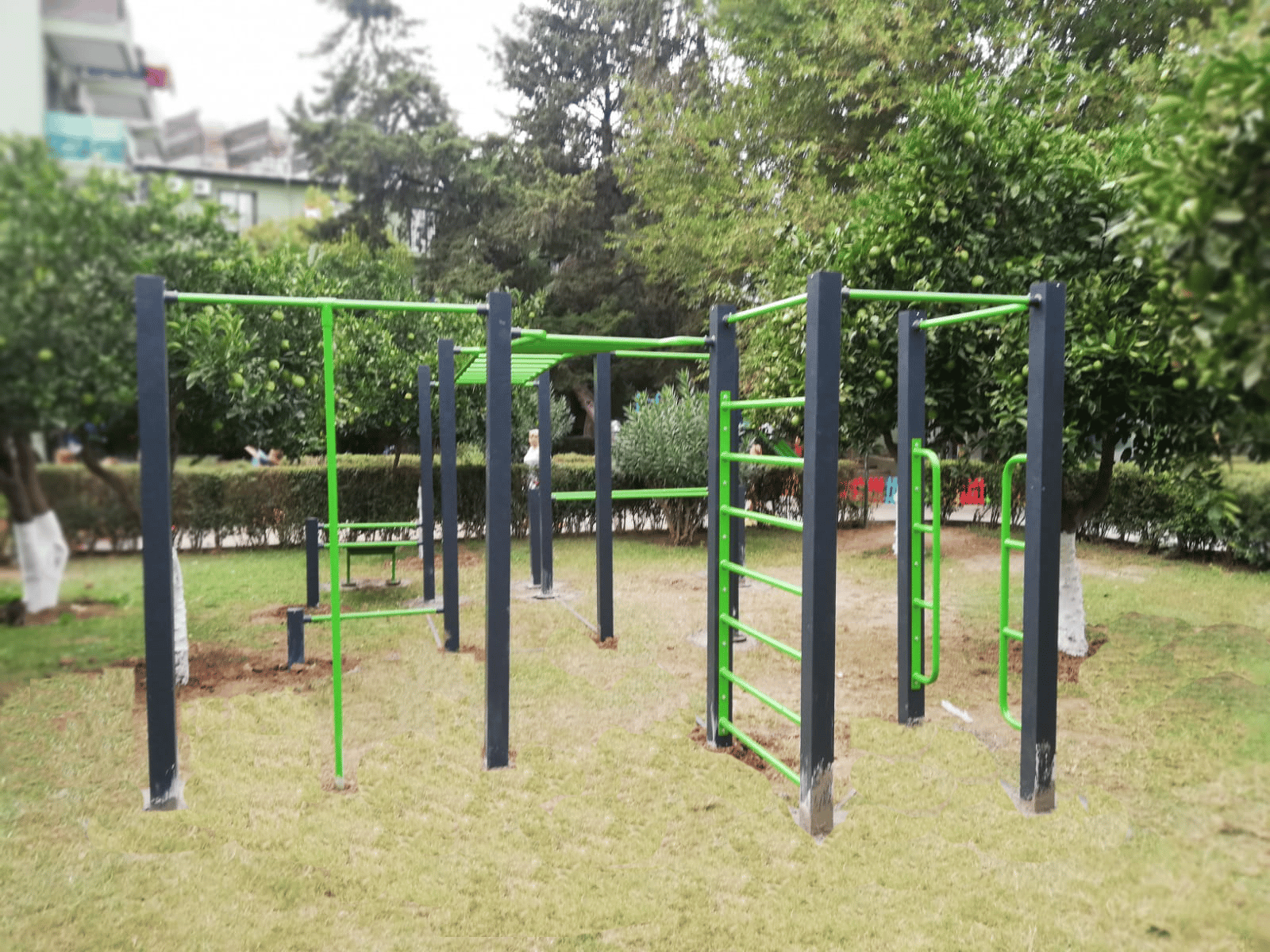 Workout Fitness Station FST-103 – 14-User Outdoor Training System