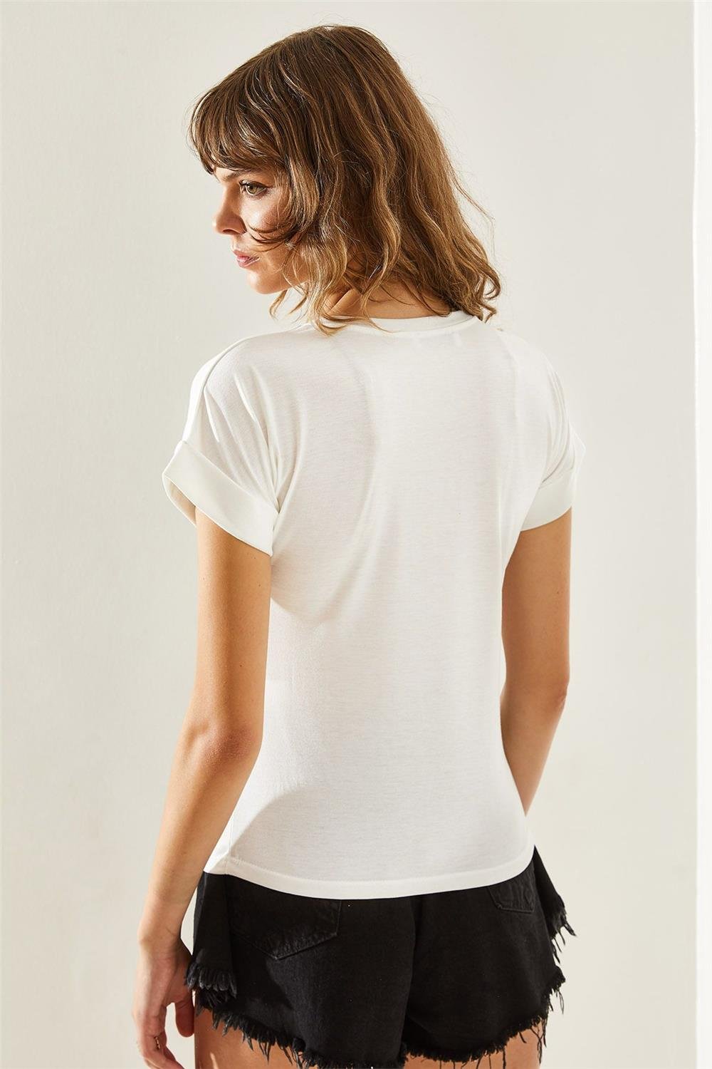 Kadın Metal Halka Detaylı Kısa Kollu Basic T-Shirt 60251215 - Beyaz