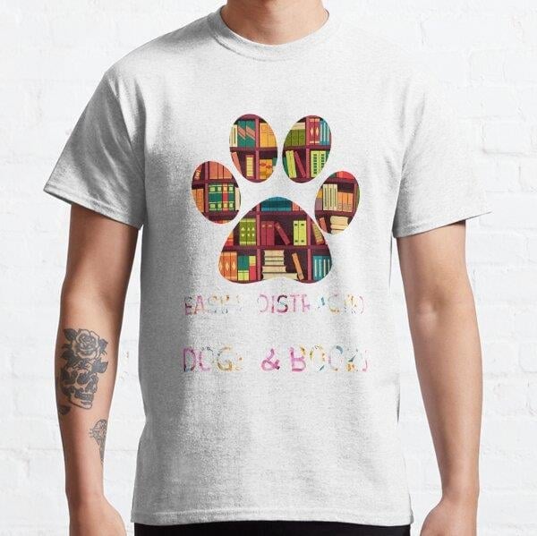Easily Distracted By Dogs And Books  Tasarım Baskılı Tişört (Rahat Kalıp T-shirt)