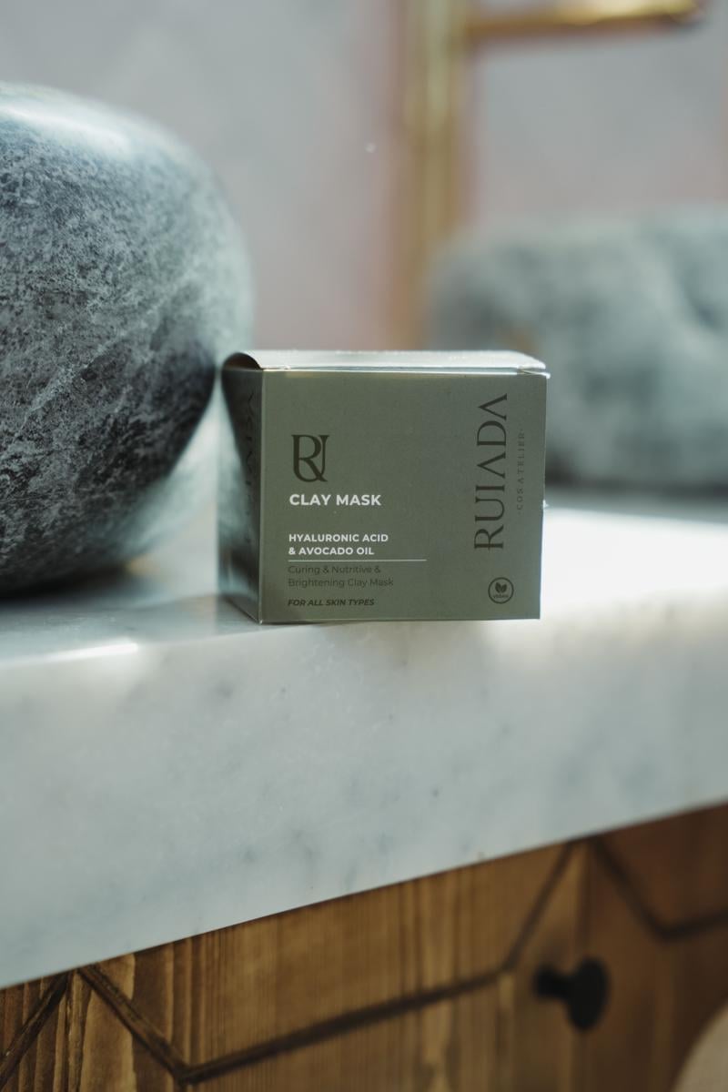 Besleyici, Aydınlatıcı ve Arındırıcı Kil Maskesi 150 ML (Hyaluronıc Acıd - Avacado Oıl) Clay Mask