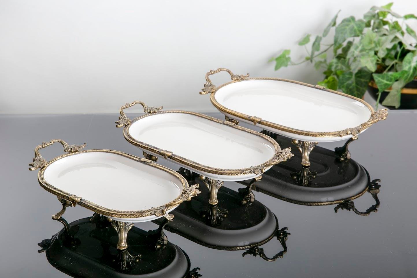 Koşar Antik Gold Kulplu Porselen 30x16 Cm Oval Sunum Tabağı