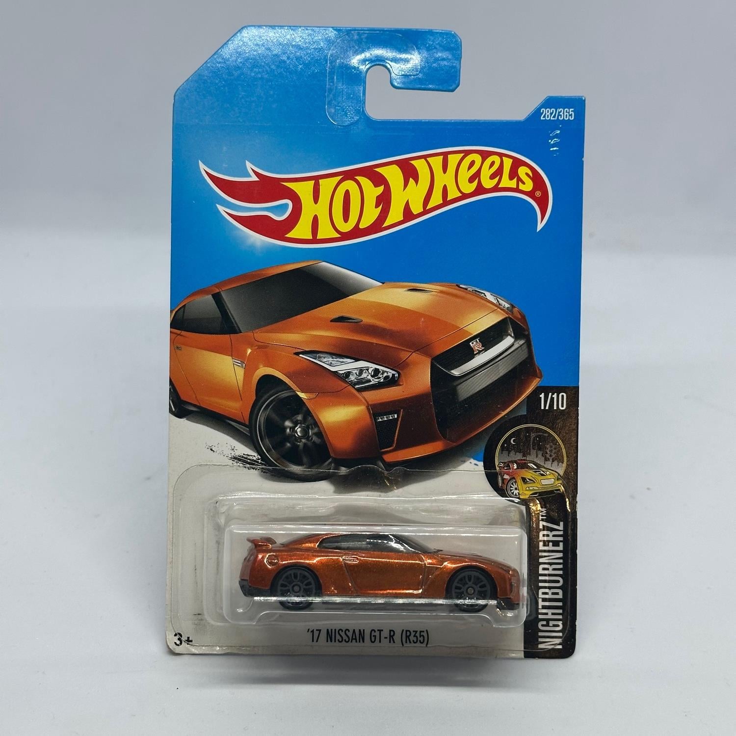 Hot Wheels Regular Nightburnerz - '17 Nissan GT-R (R35)