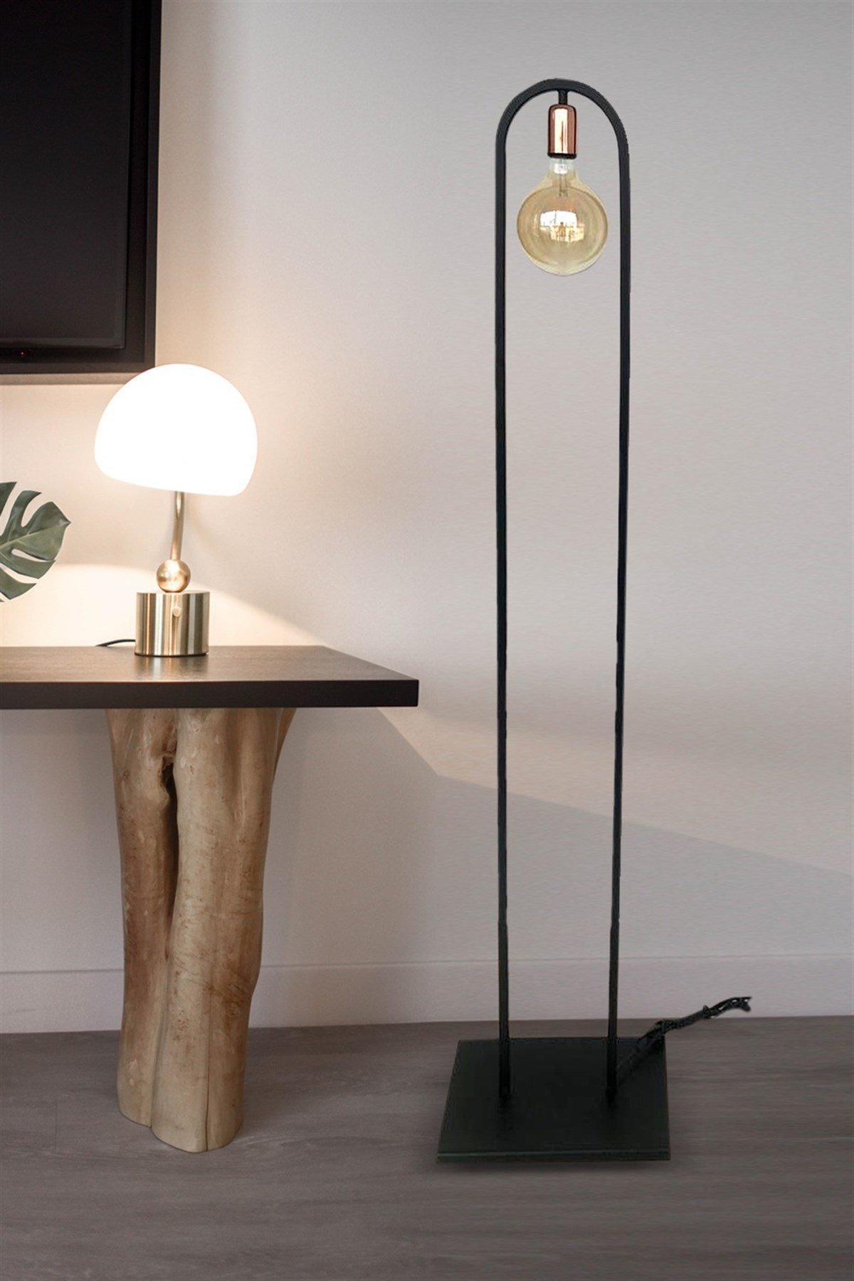 Özel tasarım ayaklı lamba