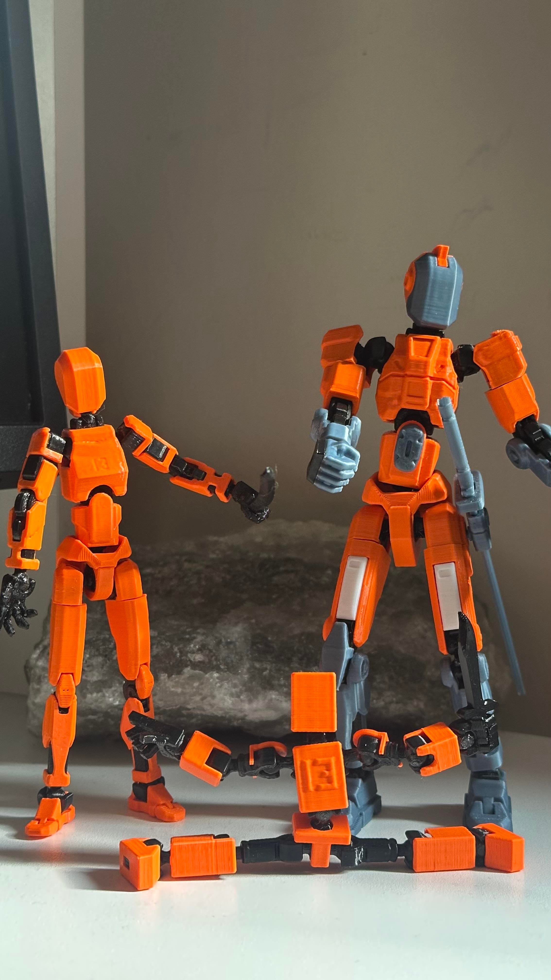Lucky 13 Titan 13 Mini 13 Aksiyon Figürü Robot Oyuncak Turuncu 3