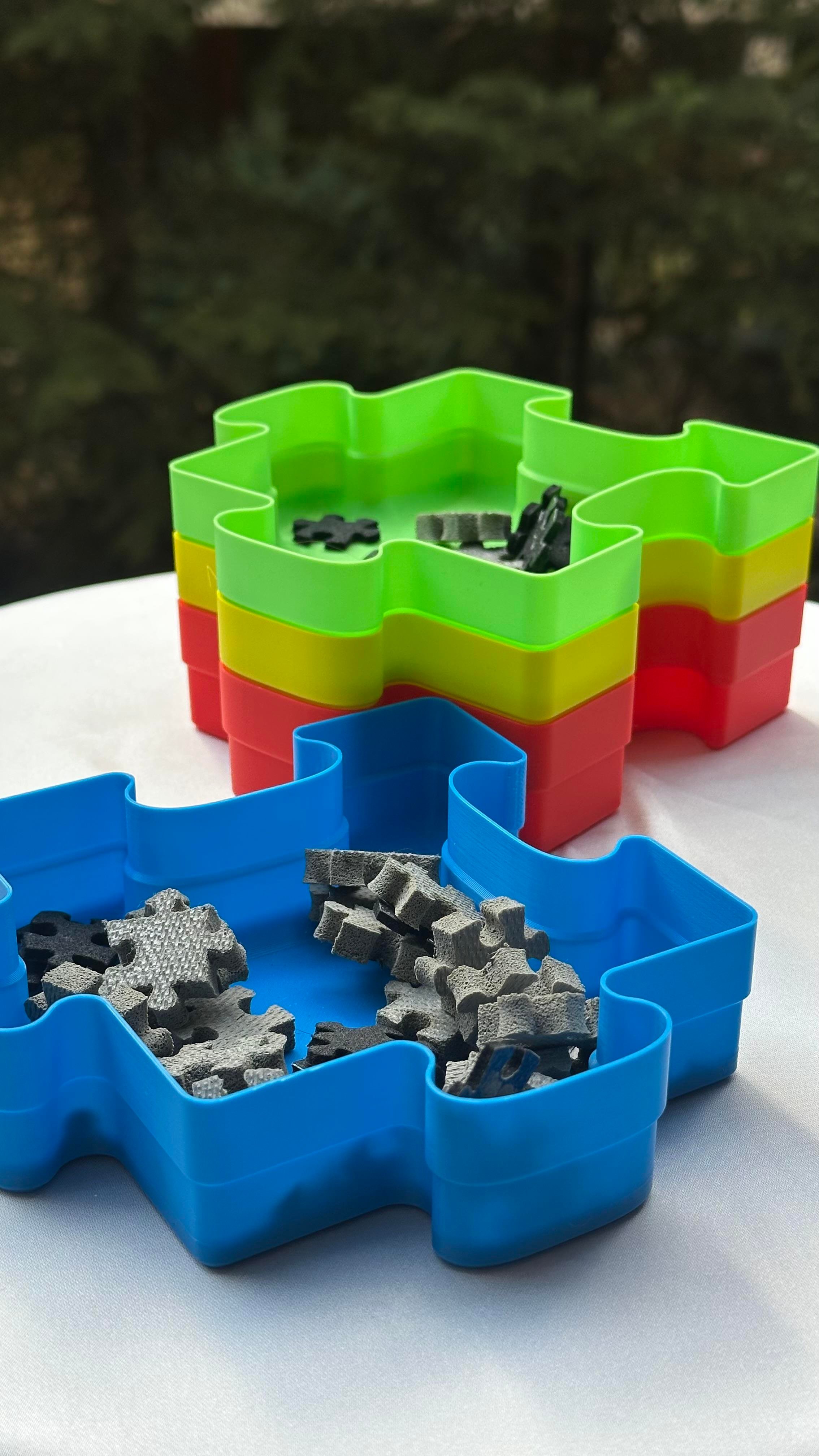 Puzzle Ayırma Tepsisi Seti 4 Adet 20x20x5cm Büyük Boy- 4 Renkli
