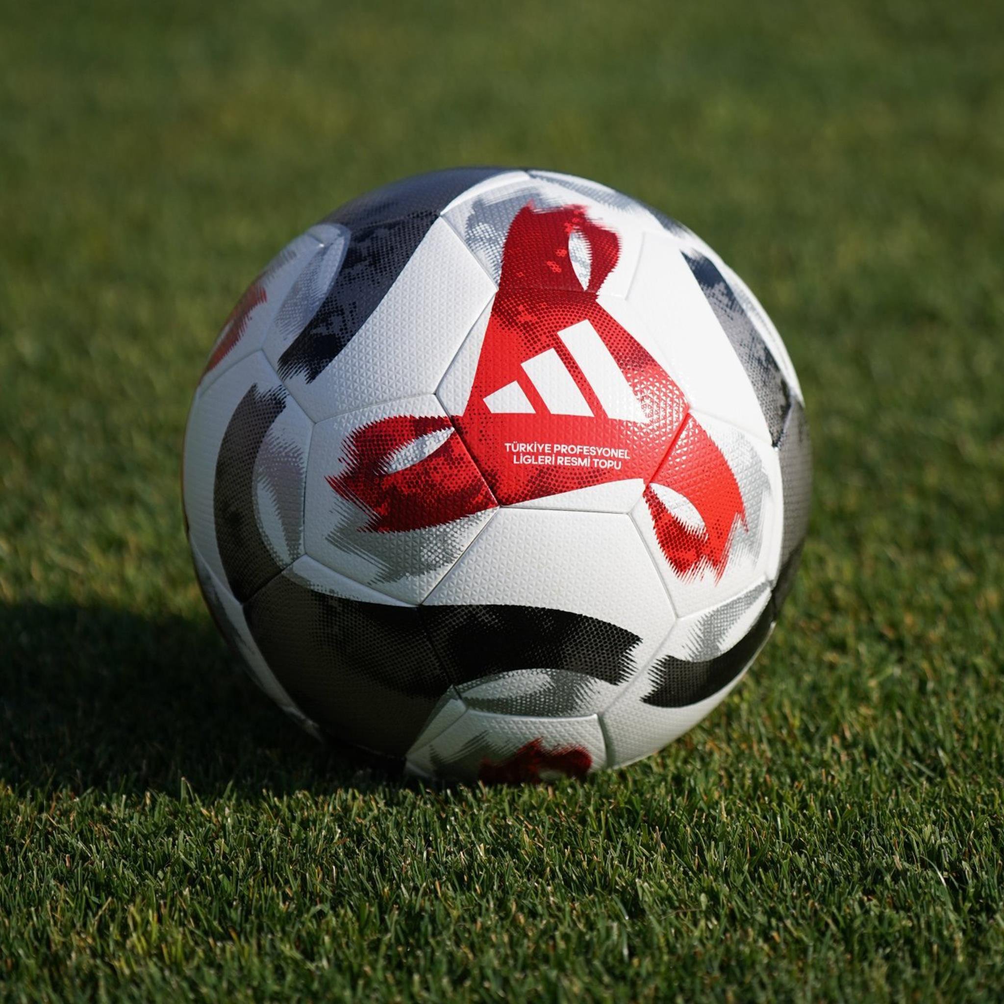 ADIDAS JZ9985 TIRO PRO TFF 25/26 SEZONU FUTBOL RESMİ MAÇ TOPU