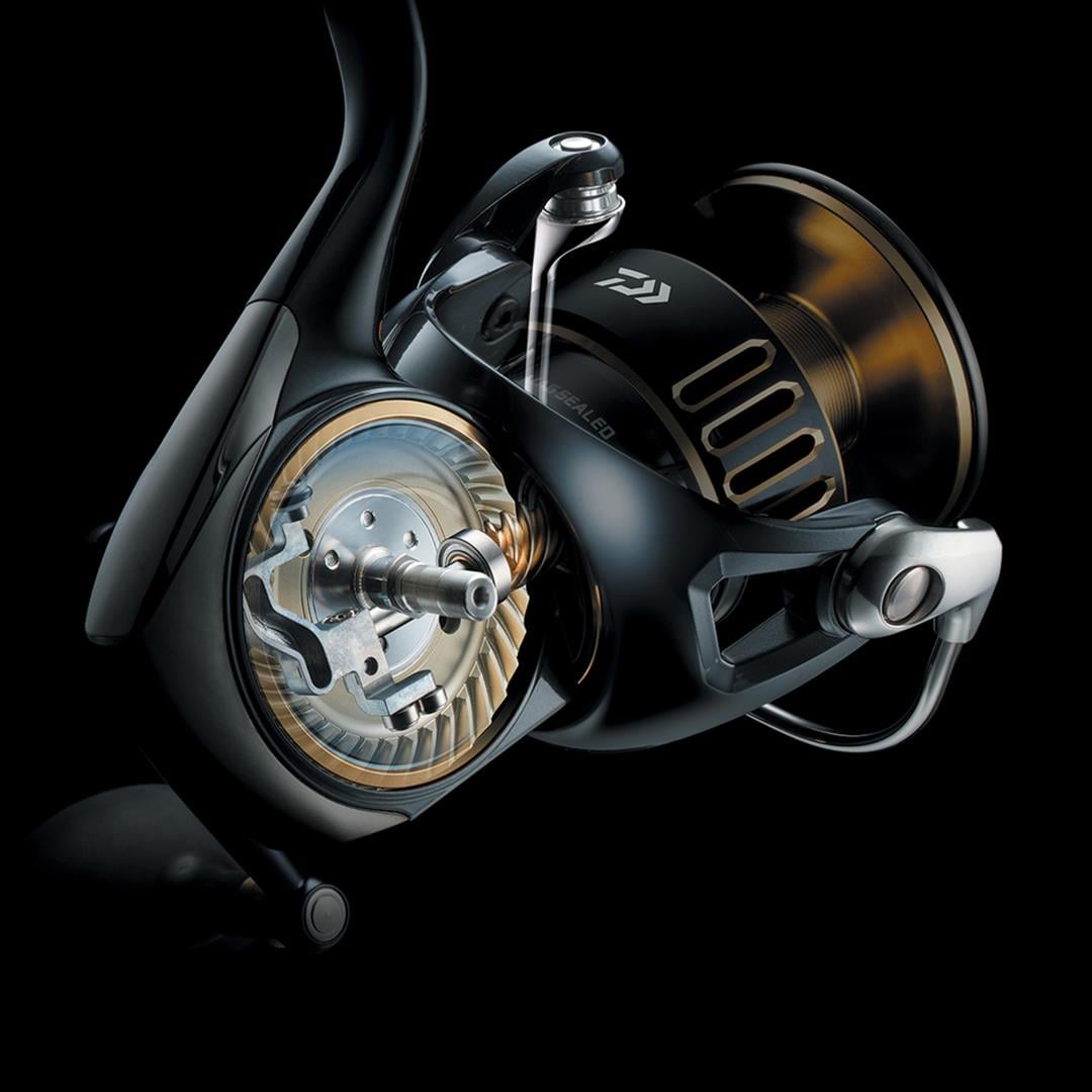Daiwa Saltiga 25 8000 P Jig Olta Makinesi