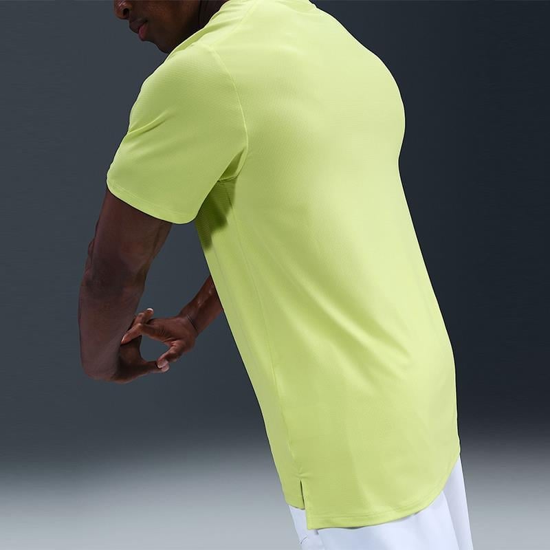 NikeCourt Advantage Erkek Dri-FIT Tenis Tişörtü | Hafif ve Esnek