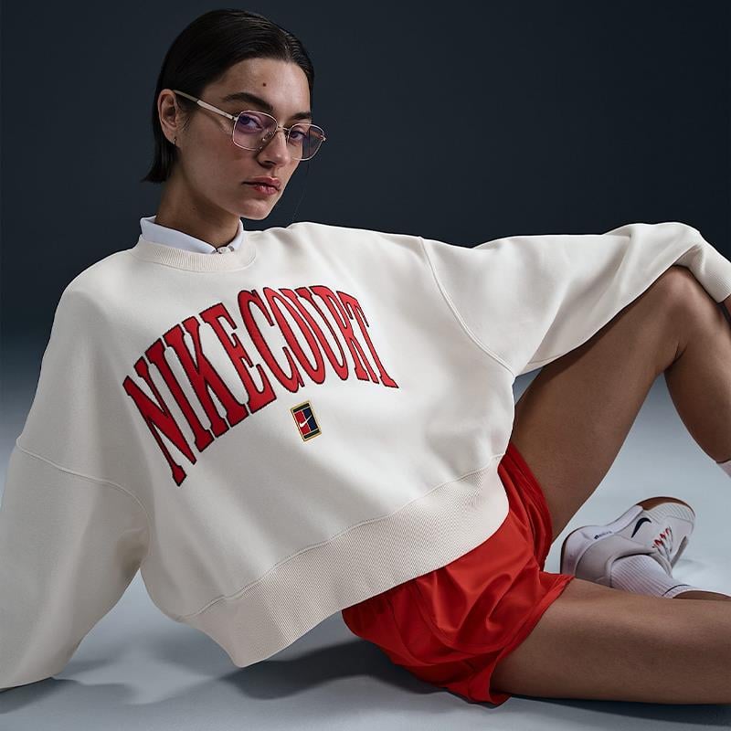 NikeCourt Phoenix Fleece Bol Kesimli Crew Yakalı Kadın Tenis