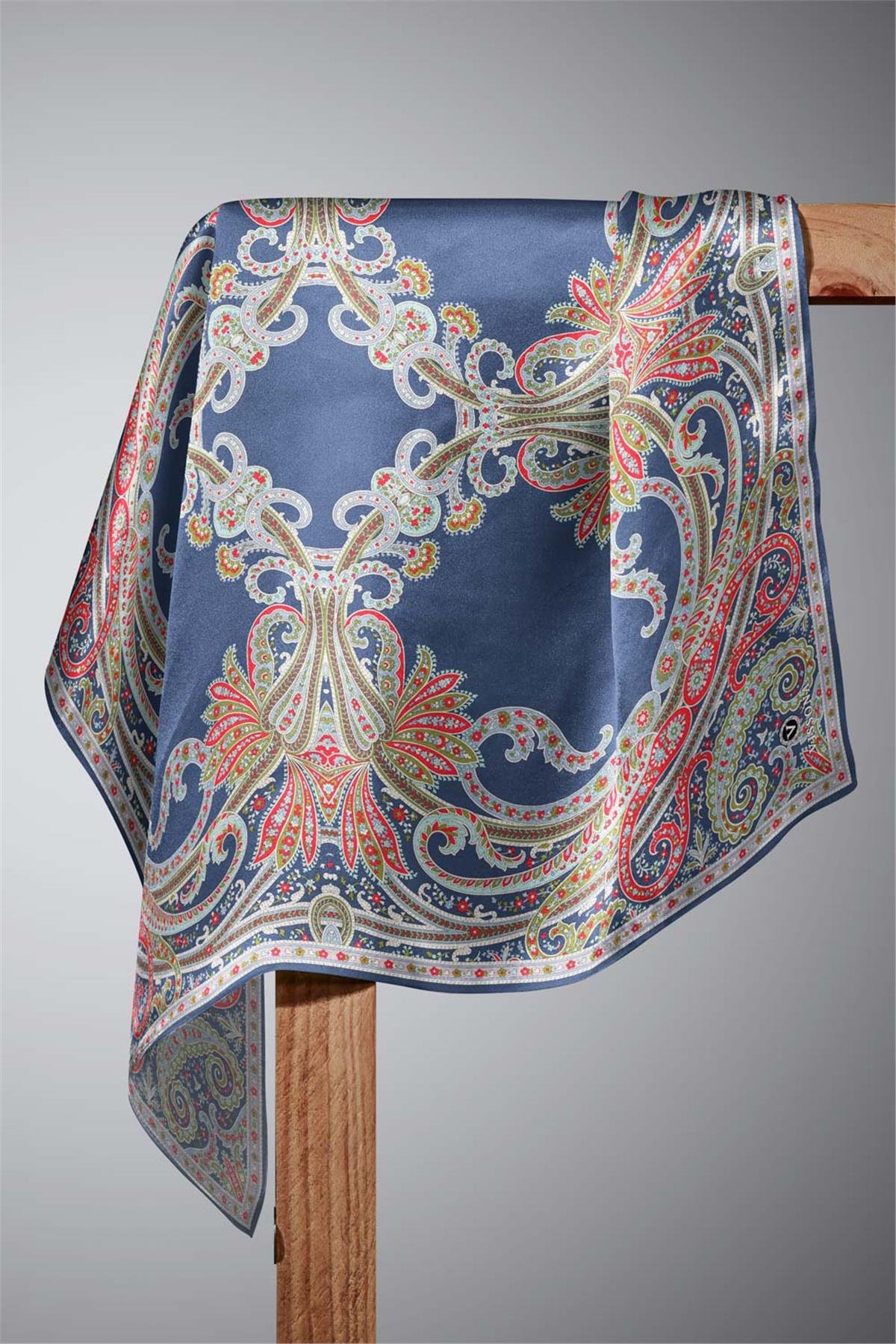 100 Twill İpek Şal Desenli Saks - Nar Çiçeği Renkli 90x90 Eşarp