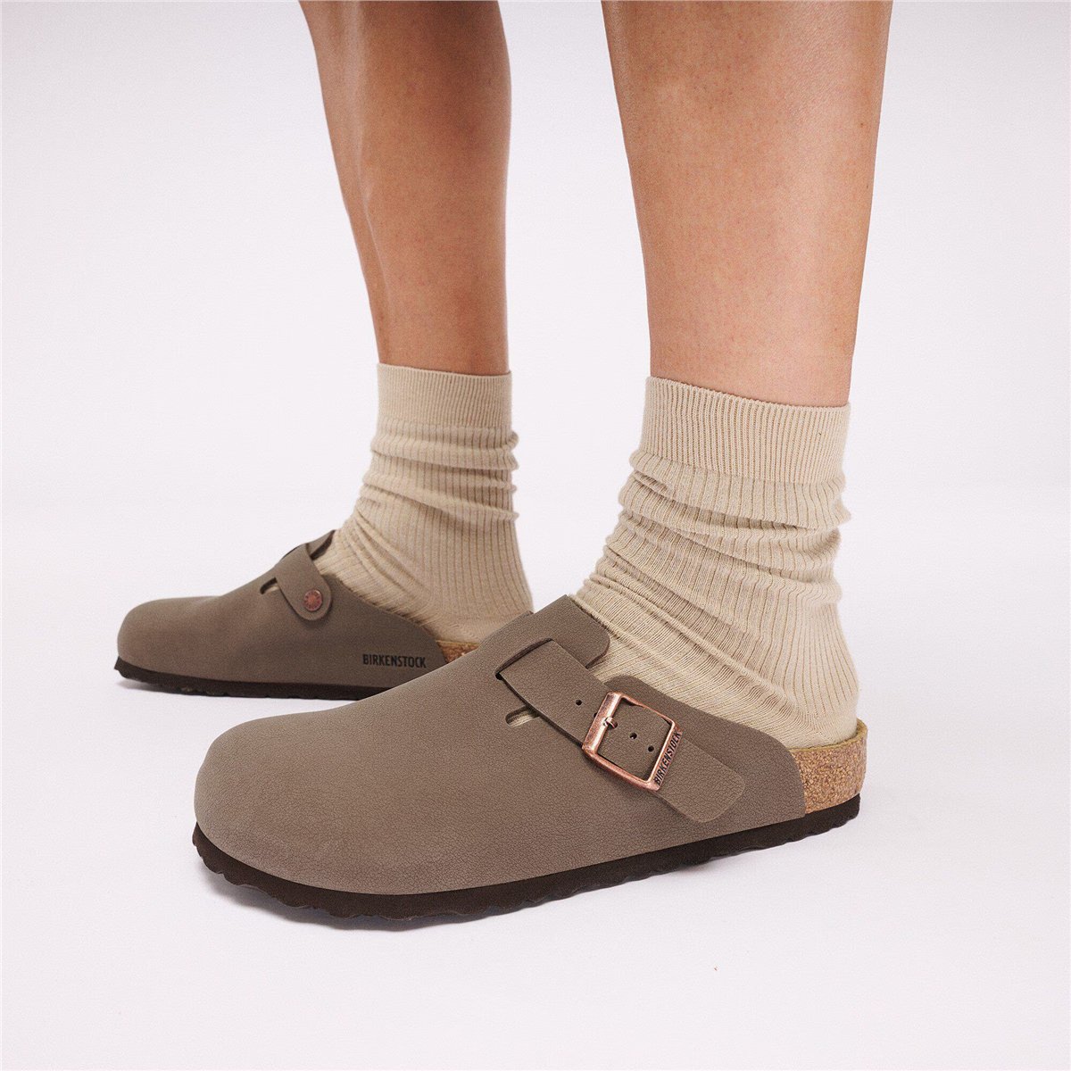 BRUNT Boston-Bセット Birkenstock Boston Birko-Flor Nubuk Unisex Terlik, Açık Kahve