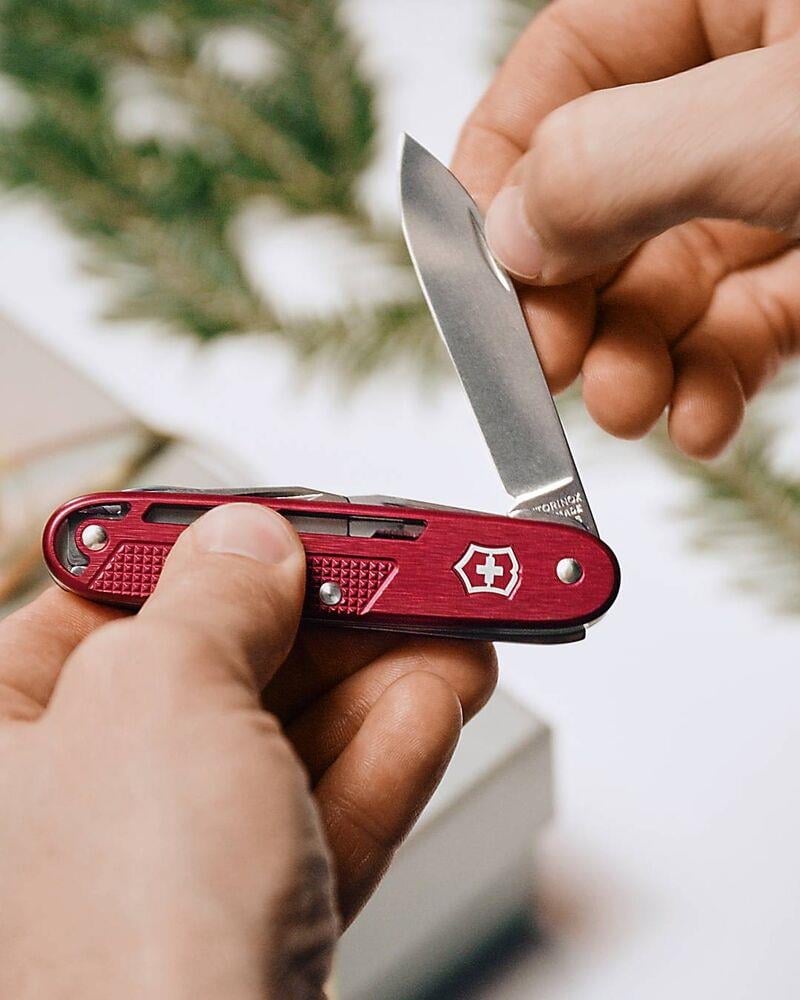 Çakı Victorinox 0.8226.20 Synergy X Alox Çakı,Kırmızı LOGO YEDEK PARÇA