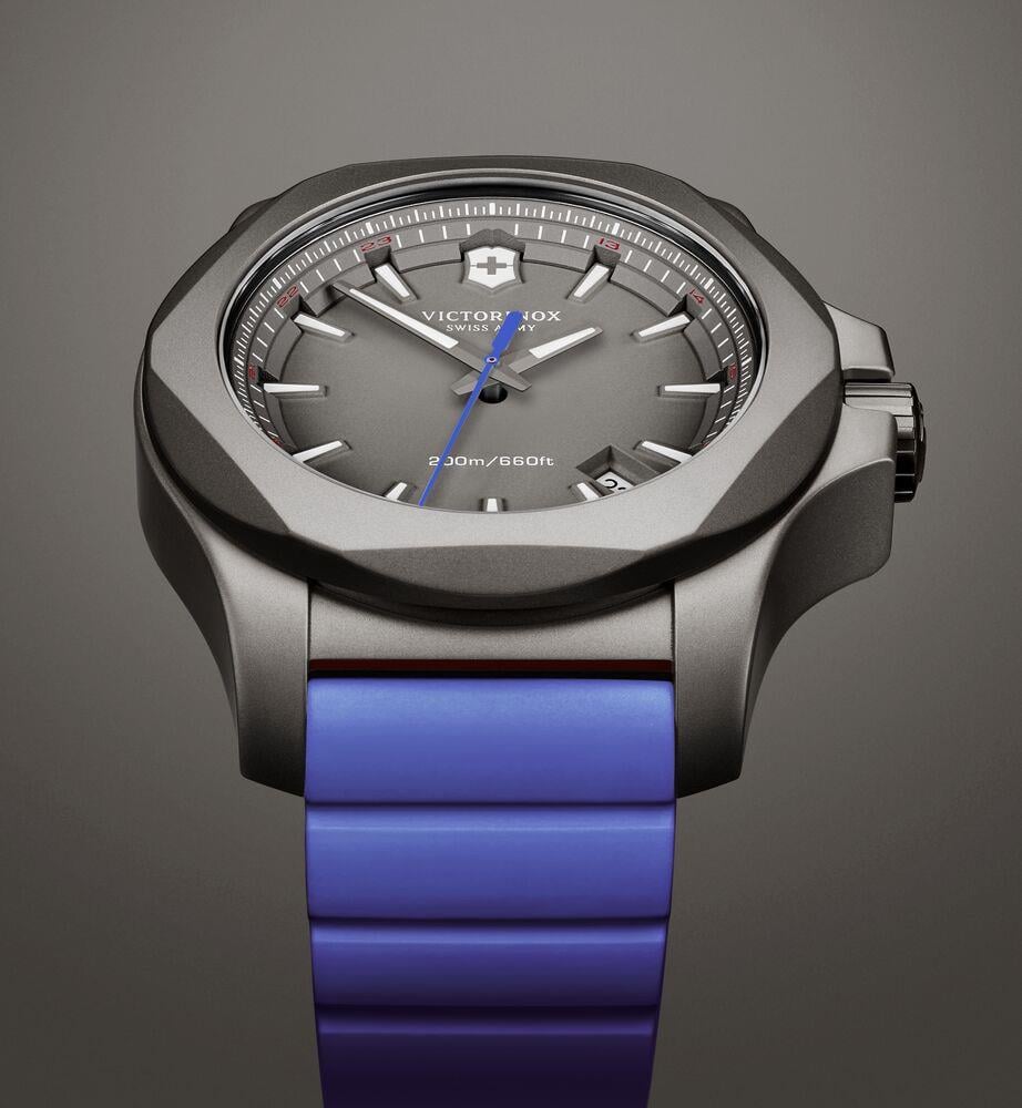 Saat Victorinox I.N.O.X. Quartz Erkek Kol Saati LOGO Victorinox