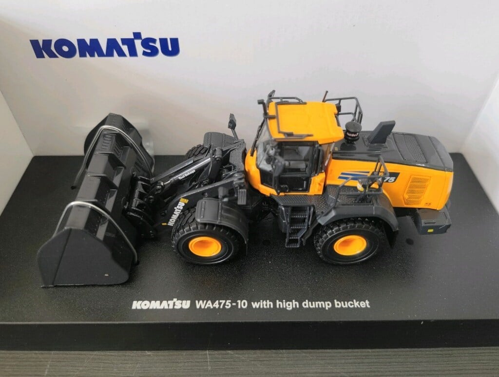 Komatsu WA475-10 Loder 1/50 - UH8171