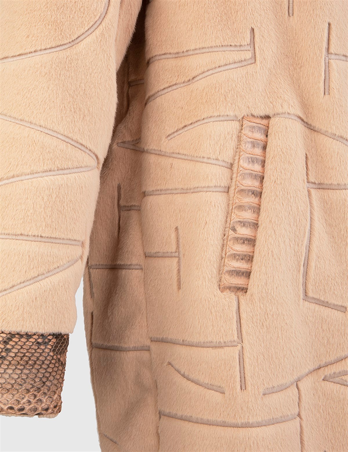 Valensiya Valensiya Powder Pink Women's Snake Leather Coat - İLVİ