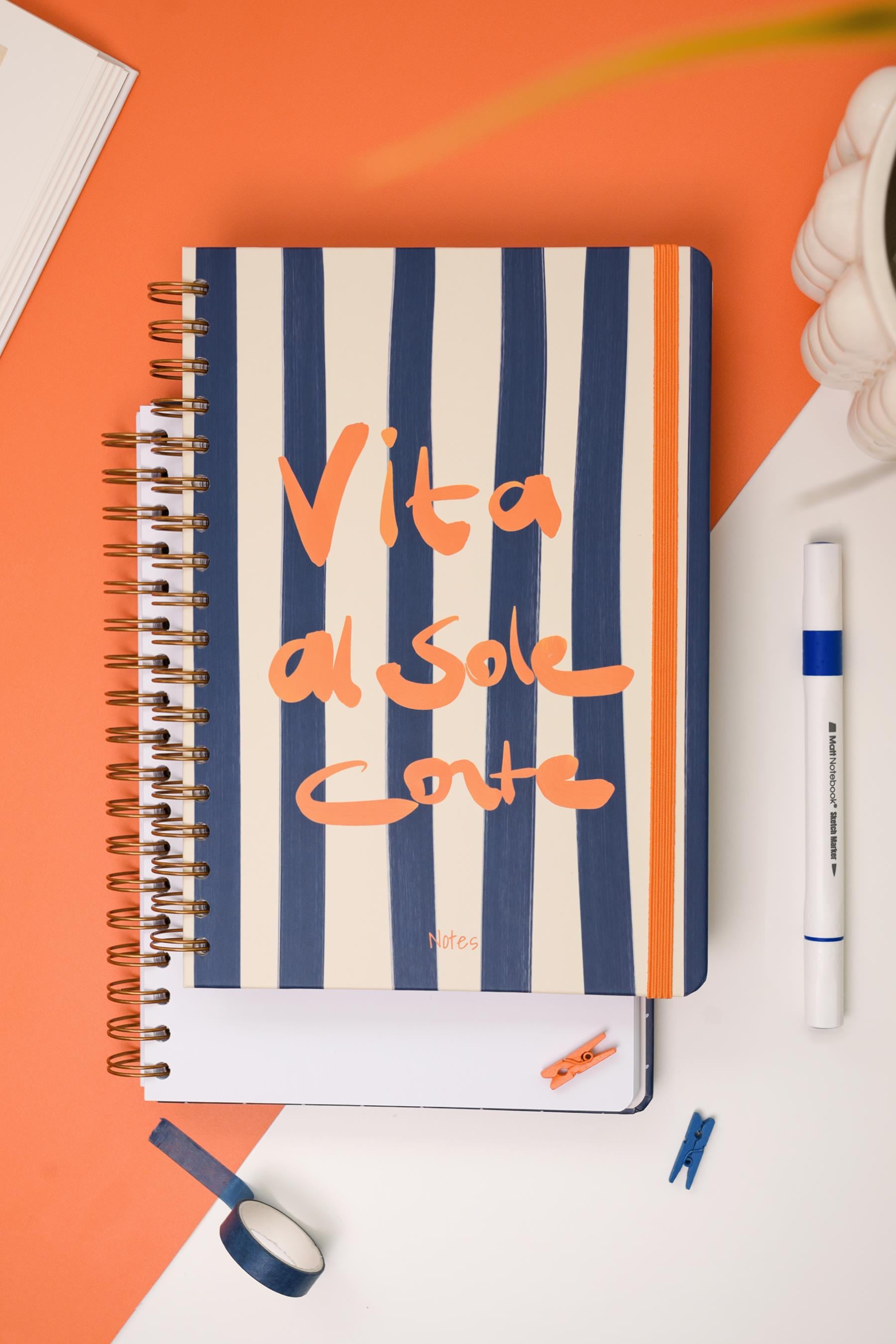 Matt Notebook B5 17x24 cm Spiralli Lastikli Düz, Çizgisiz Tarihsiz