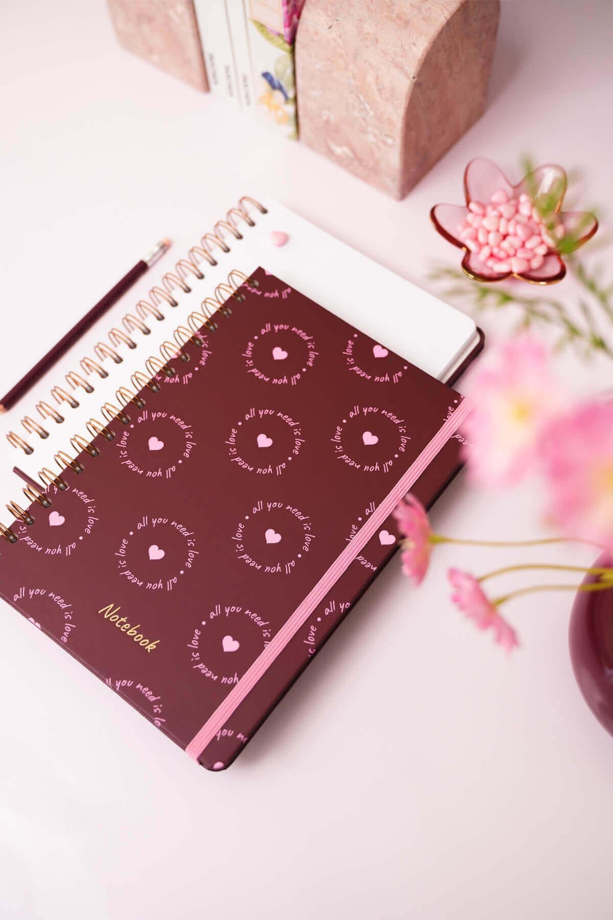 Matt Notebook B5 17x24 cm Spiralli Lastikli Noktalı Tarihsiz Not