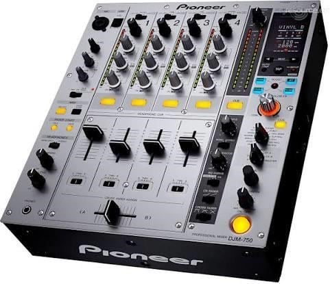 PIONEER DJM-750S MIXER