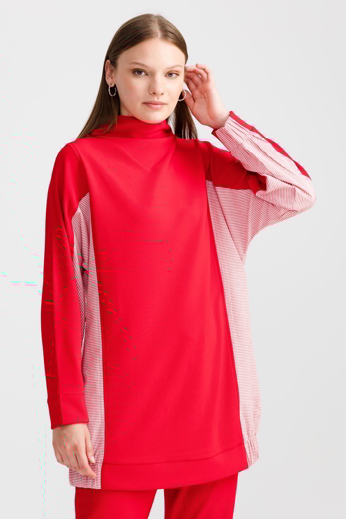 Nihan Stand Up Collar Oversize Sweatshirt Red
