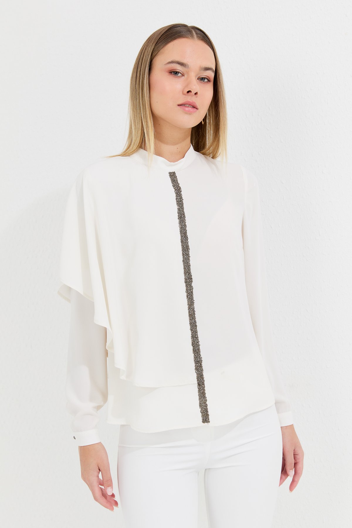 EMBROIDERED BLOUSE - Ecru