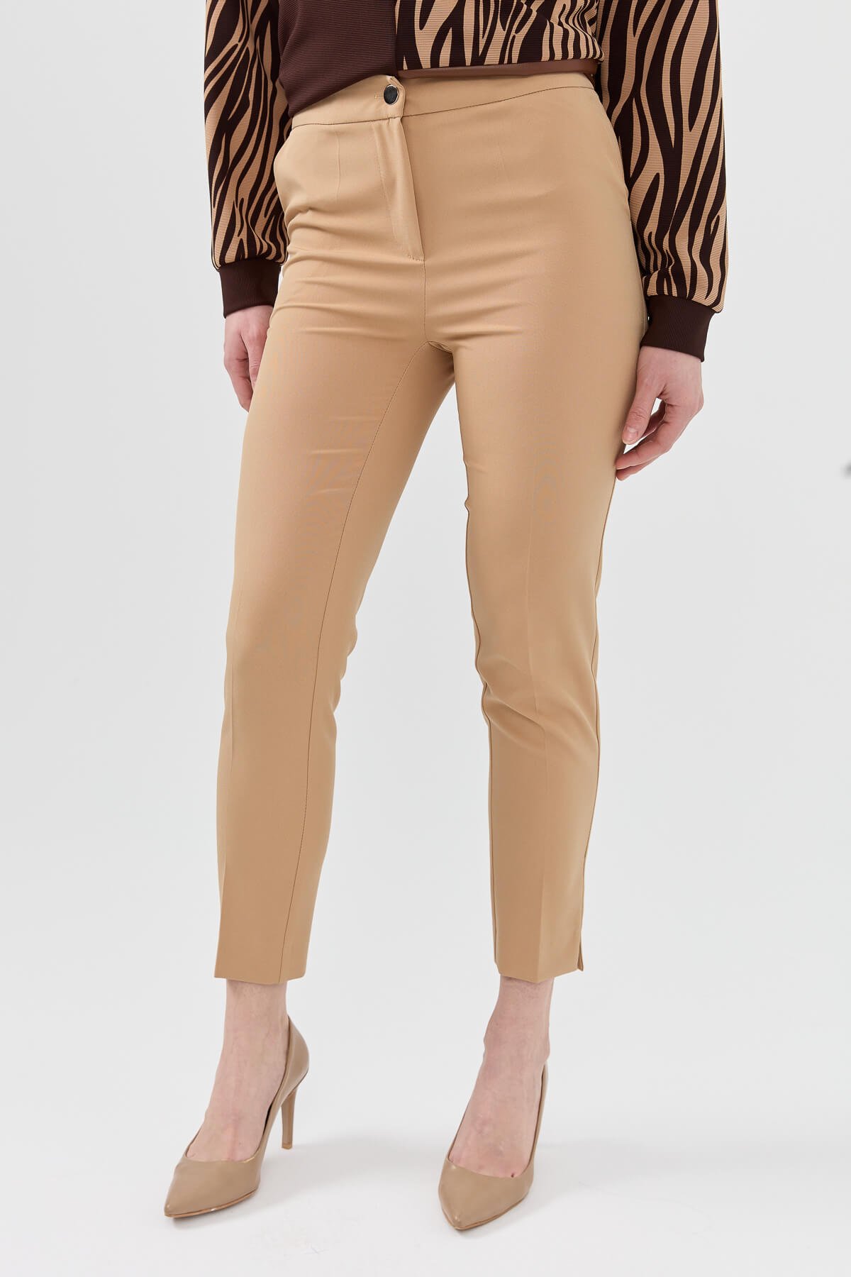 Nihan Slit Slim Leg Pants Mink