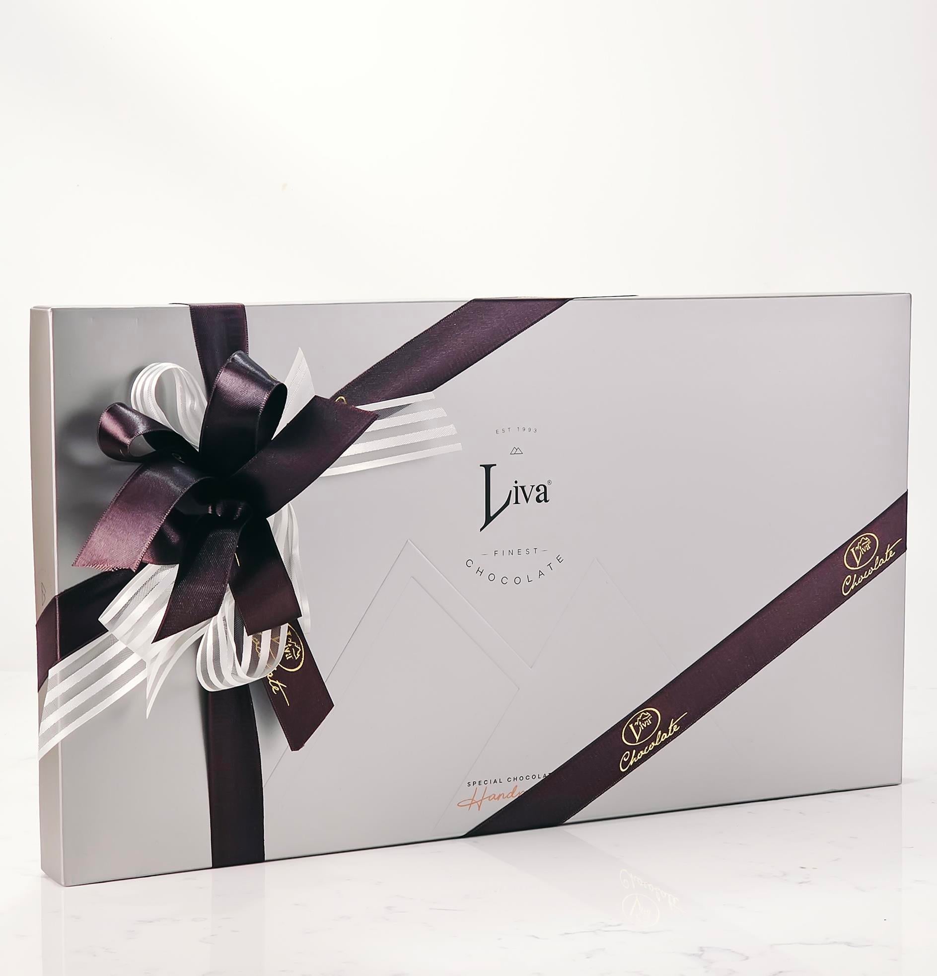 Yılbaşı Çiçekleri Vizon Kutu 50 Adet Special Çikolata - Liva Shop
