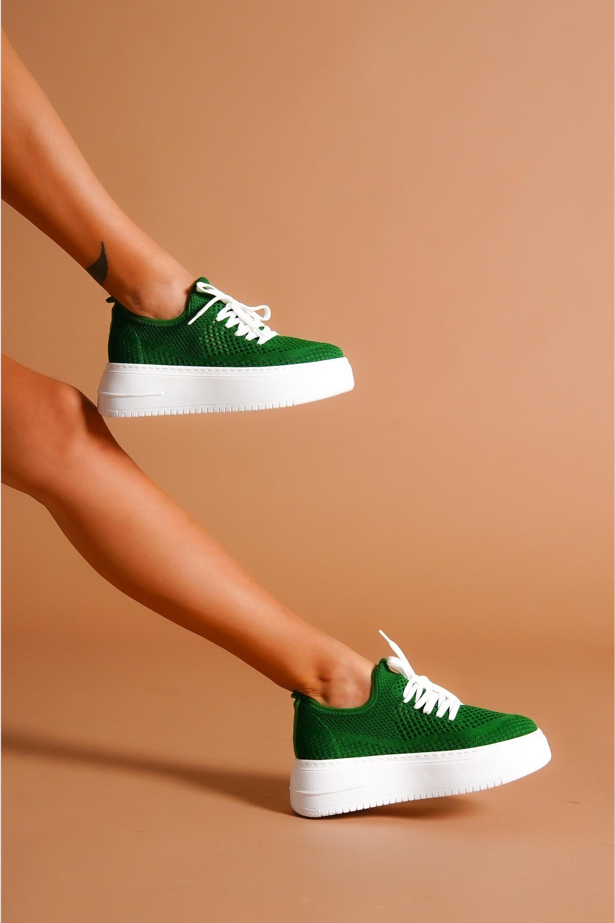 Benito Yeşil Triko Streç Kalın Tabanlı Sneakers