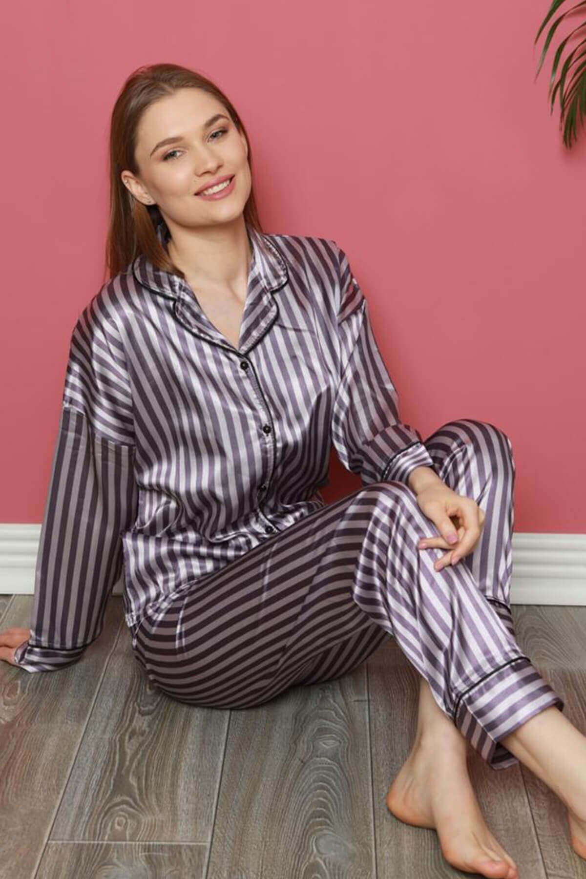 Çizgili Düğmeli Saten Pijama Takımı Mor - Mossta