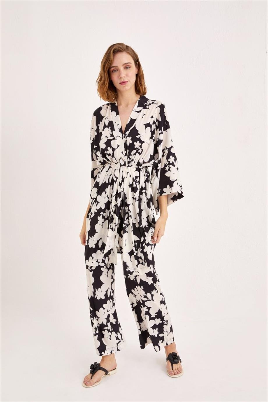 Albeon Short Robe