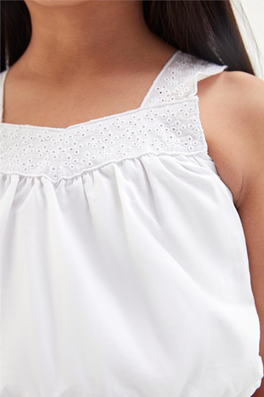 Tyess Kız Çocuk Beyaz Askılı Büzgü Detaylı Crop Bluz