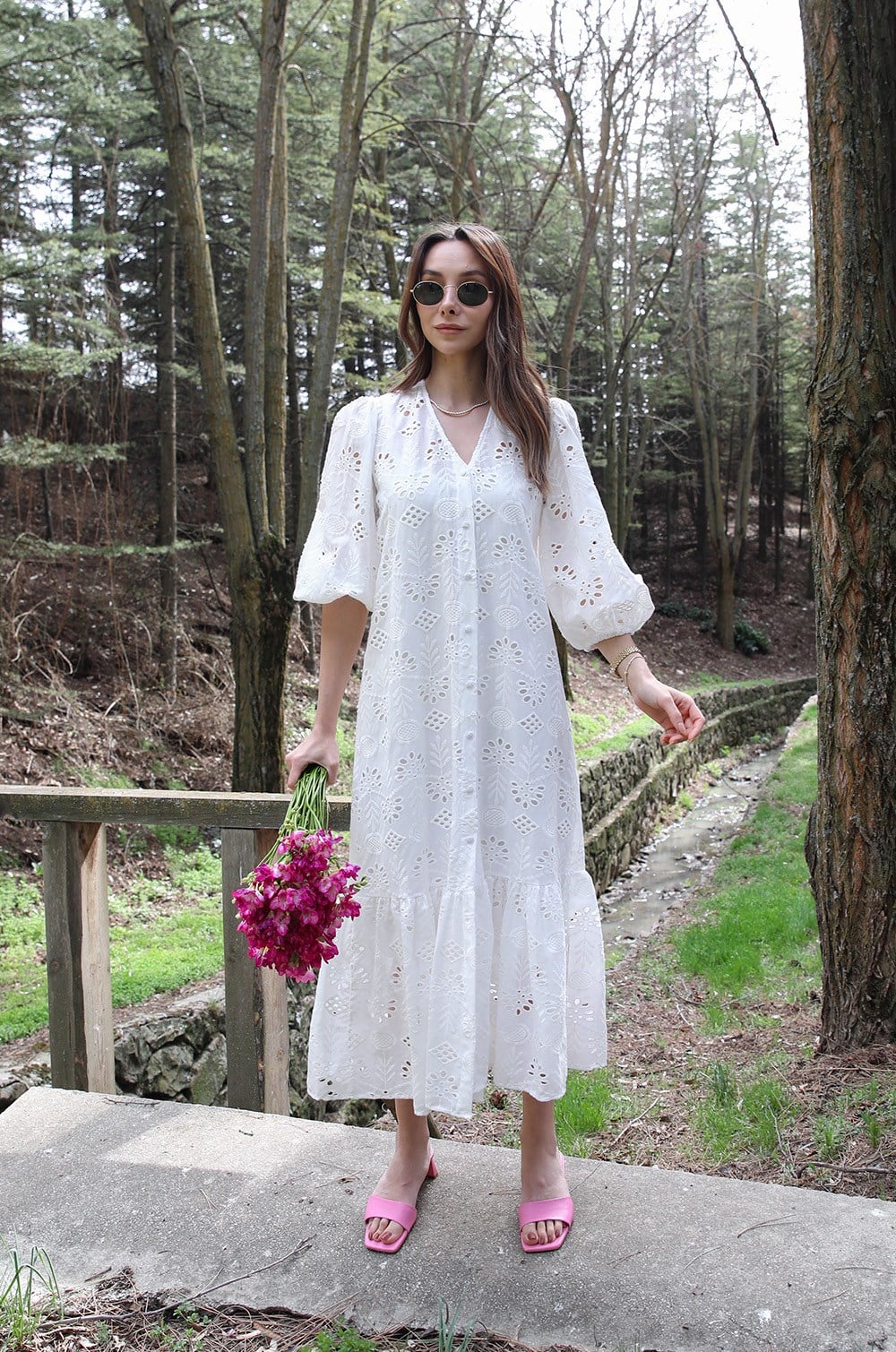 Beyaz Önü Düğmeli Fisto Elbise 499,00 TL