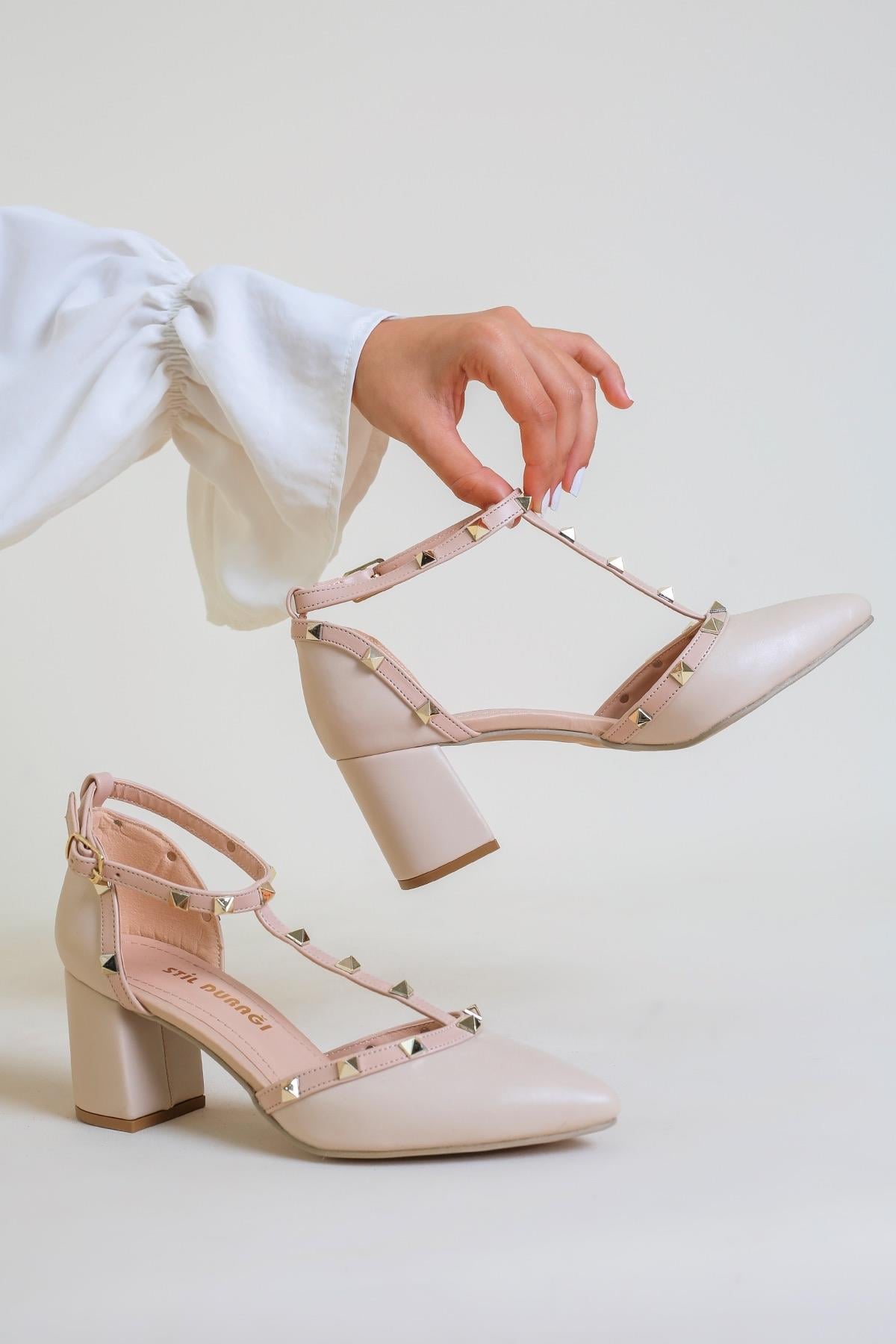 Valentino Troklu Şerit Detayli 5 Cm Topuklu Sandalet Ten - Still